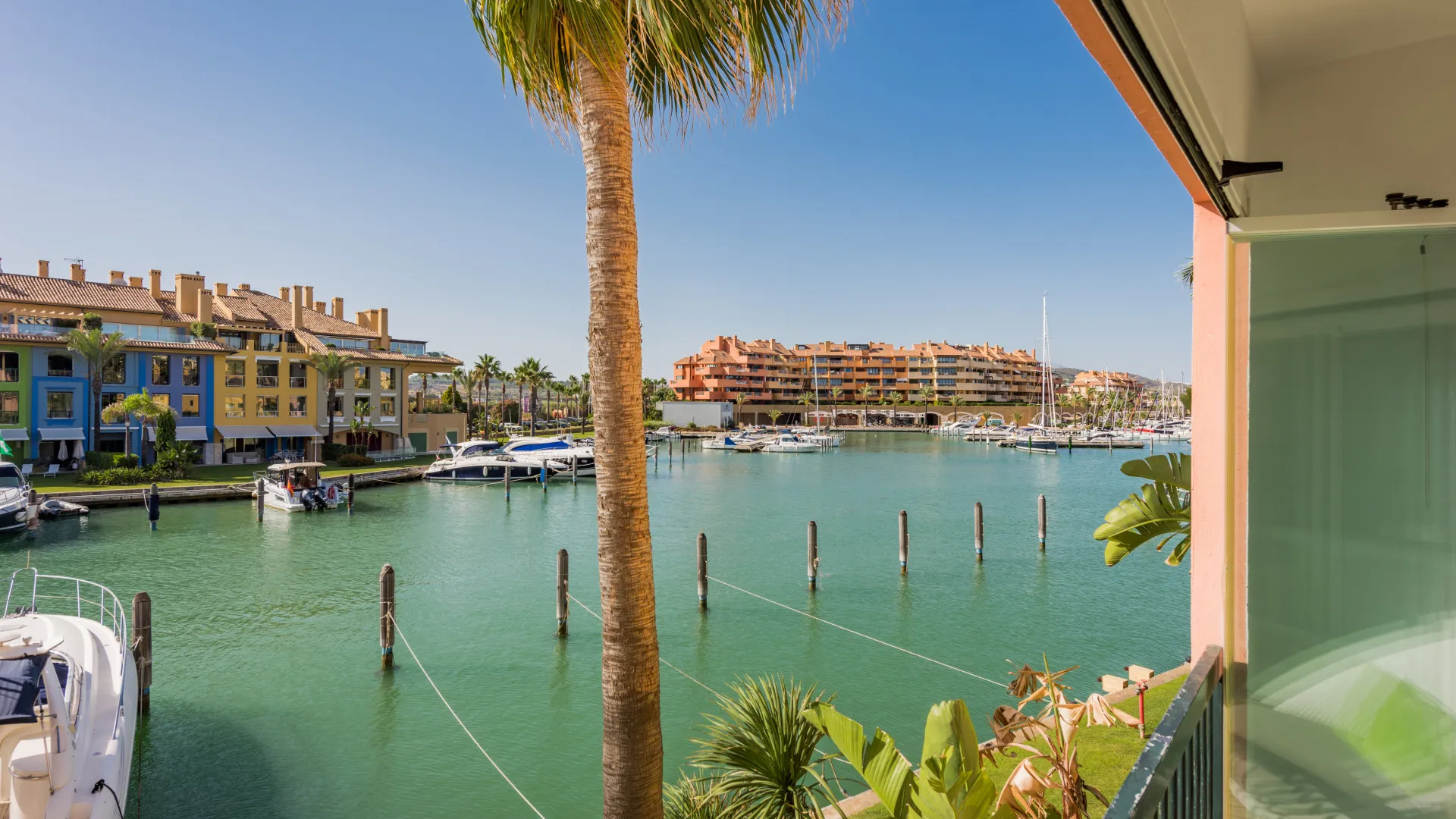 Atraque a la venta en Marina de Sotogrande
