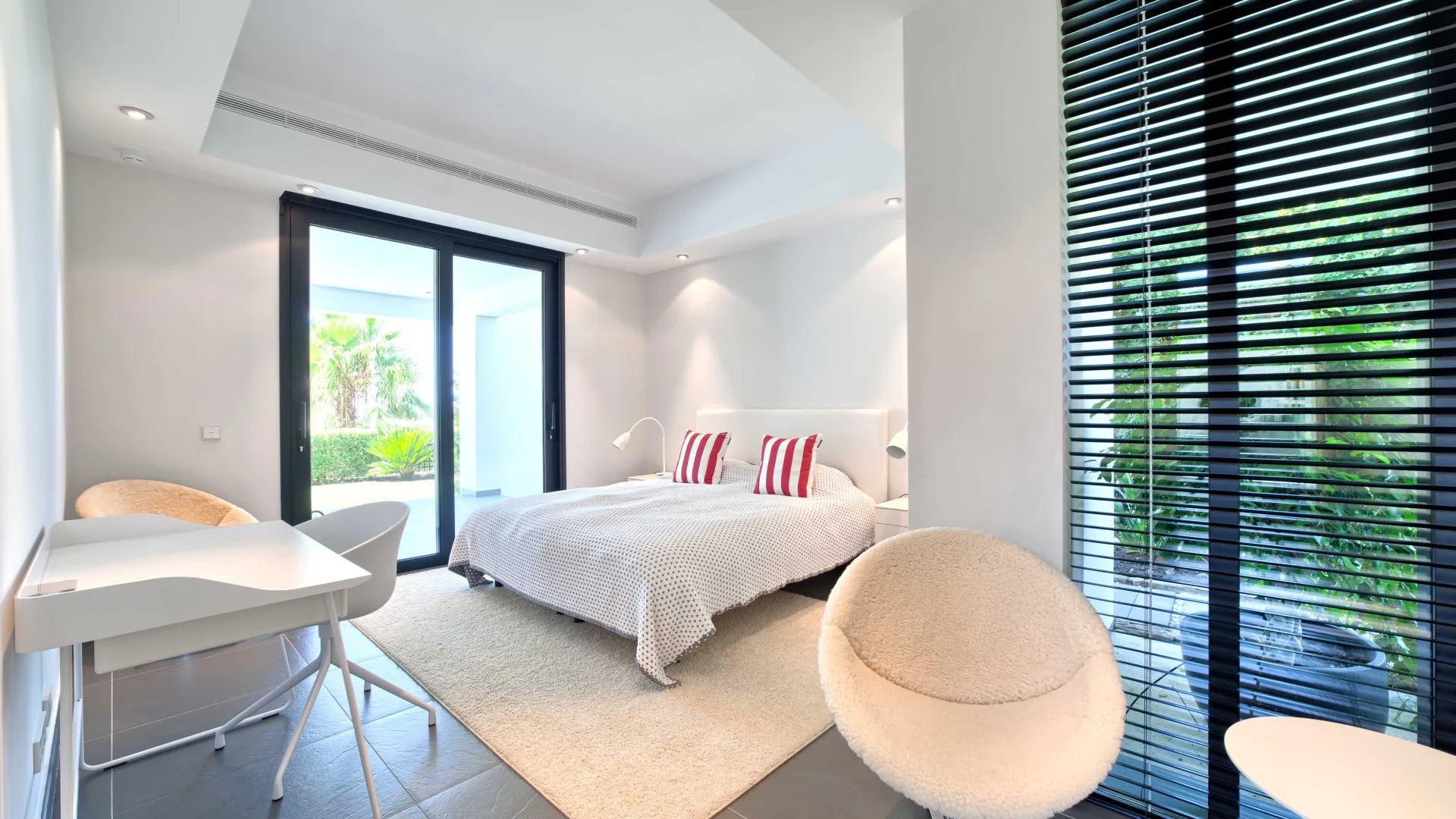 5 bedrooms villa for sale in Los Flamingos Golf