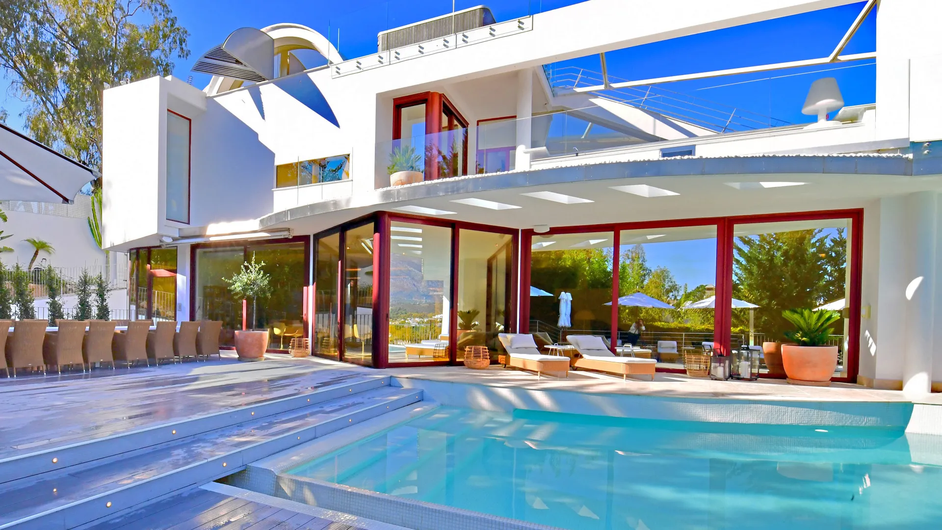 Se vende villa en Nueva Andalucia con 7 dormitorios