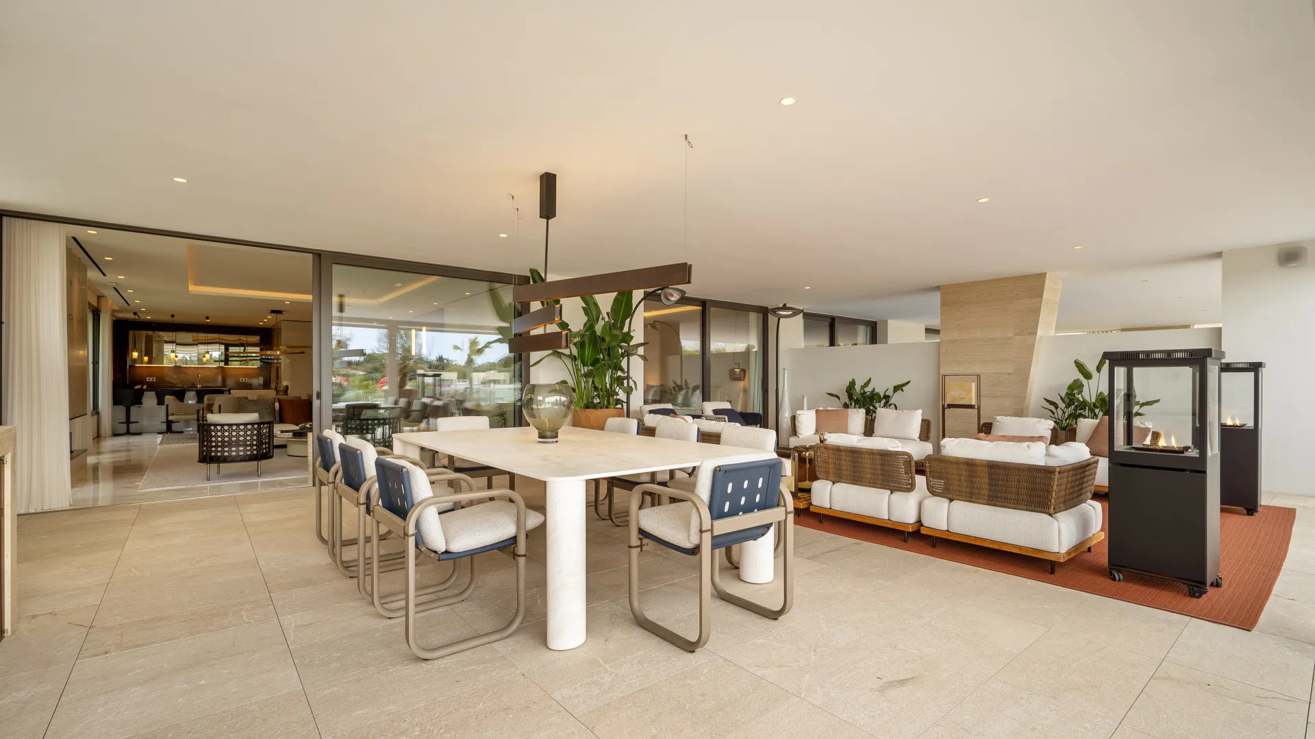 Duplex for sale in Marbella Golden Mile with 5 bedrooms
