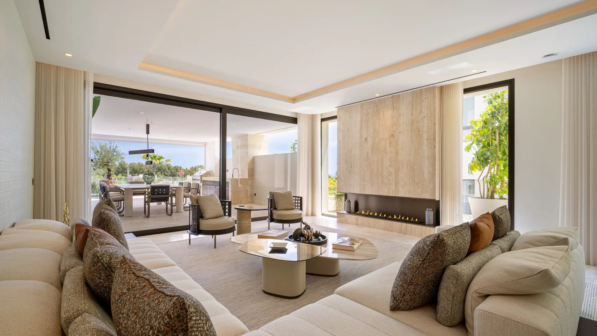 Duplex for sale in Marbella Golden Mile with 5 bedrooms
