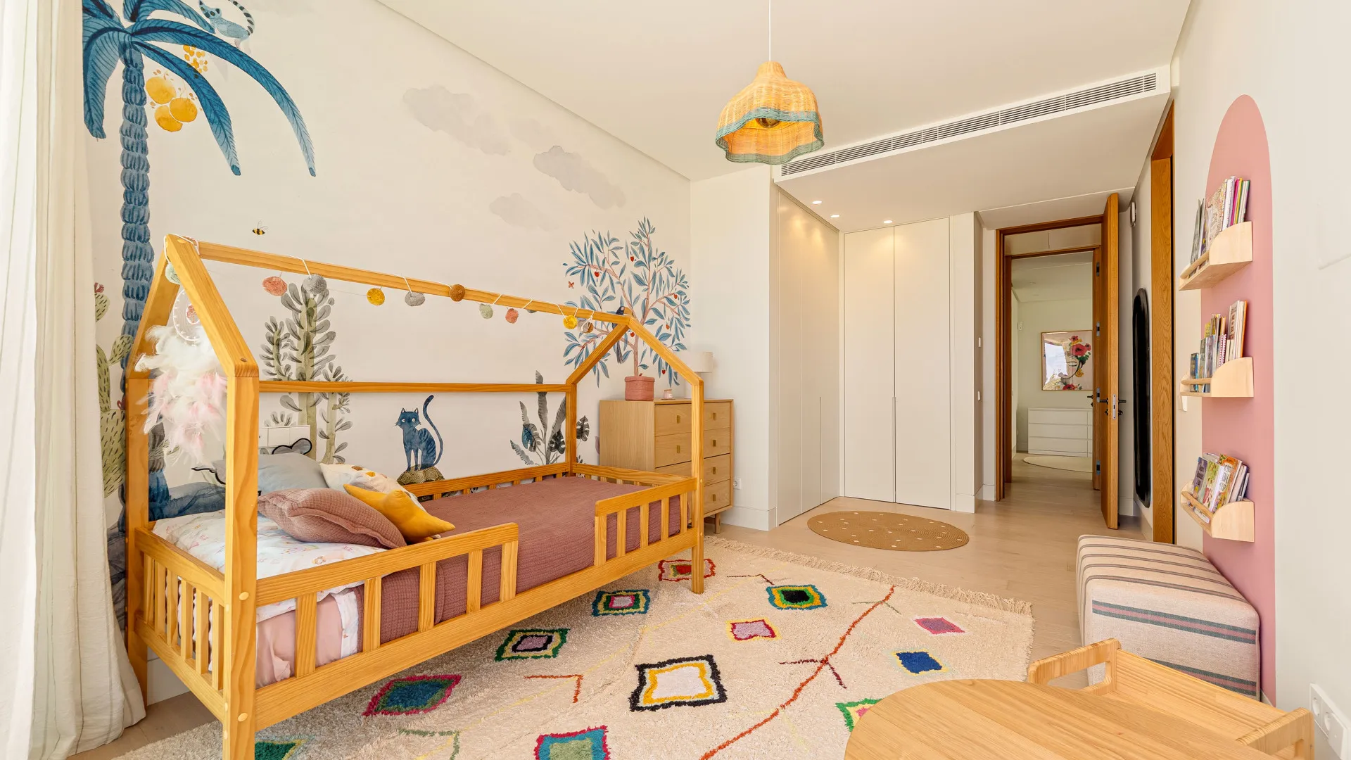 Villa for sale in Guadalmina Alta