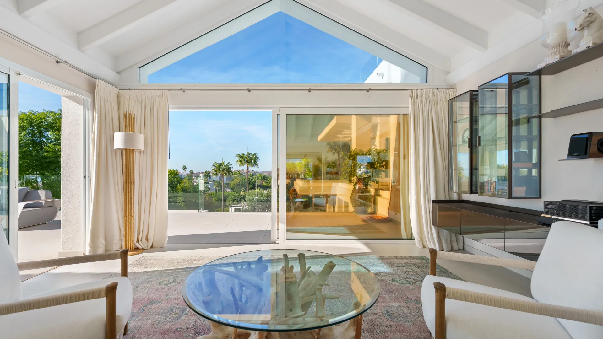 For sale 9 bedrooms villa in Puerto del Almendro