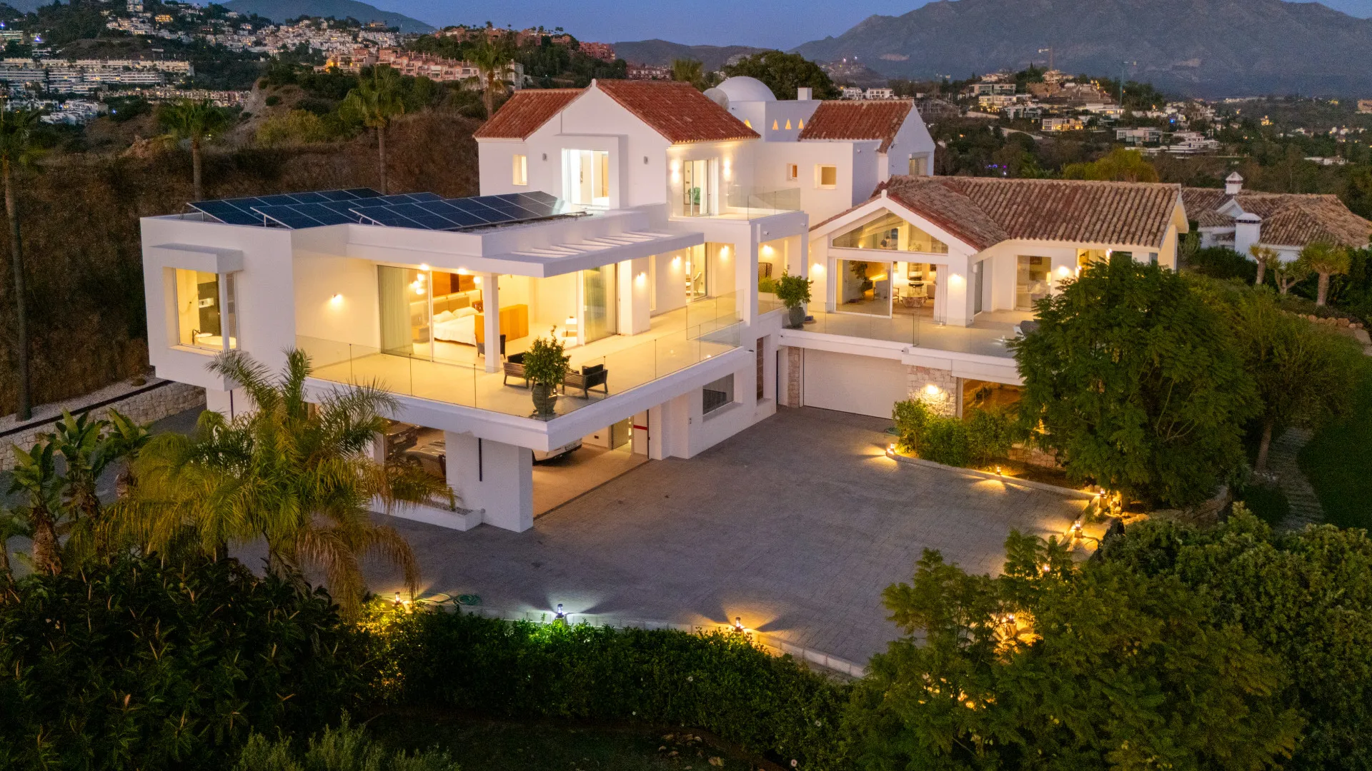 For sale 9 bedrooms villa in Puerto del Almendro