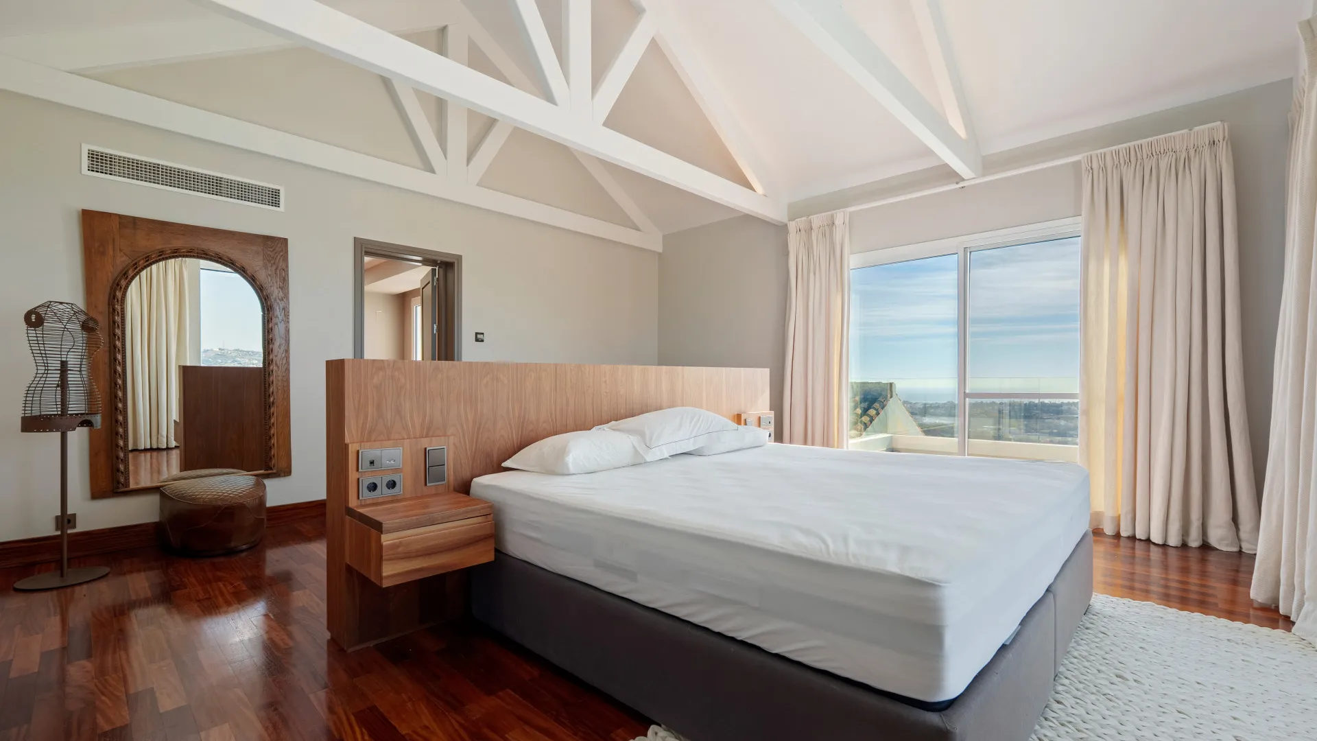 For sale 9 bedrooms villa in Puerto del Almendro