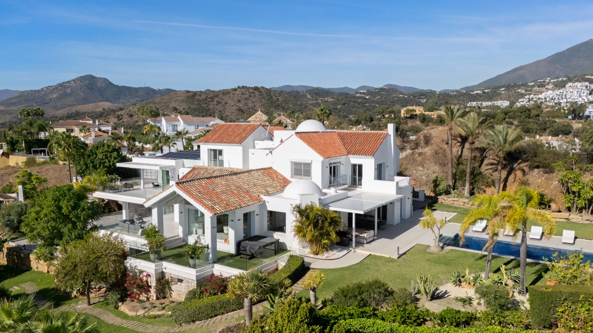 For sale 9 bedrooms villa in Puerto del Almendro