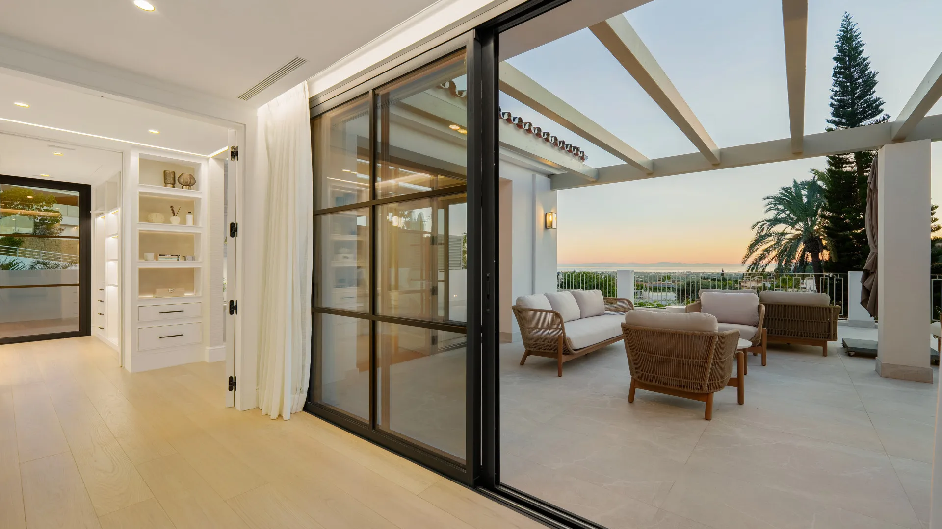 5 bedrooms villa in La Quinta for sale