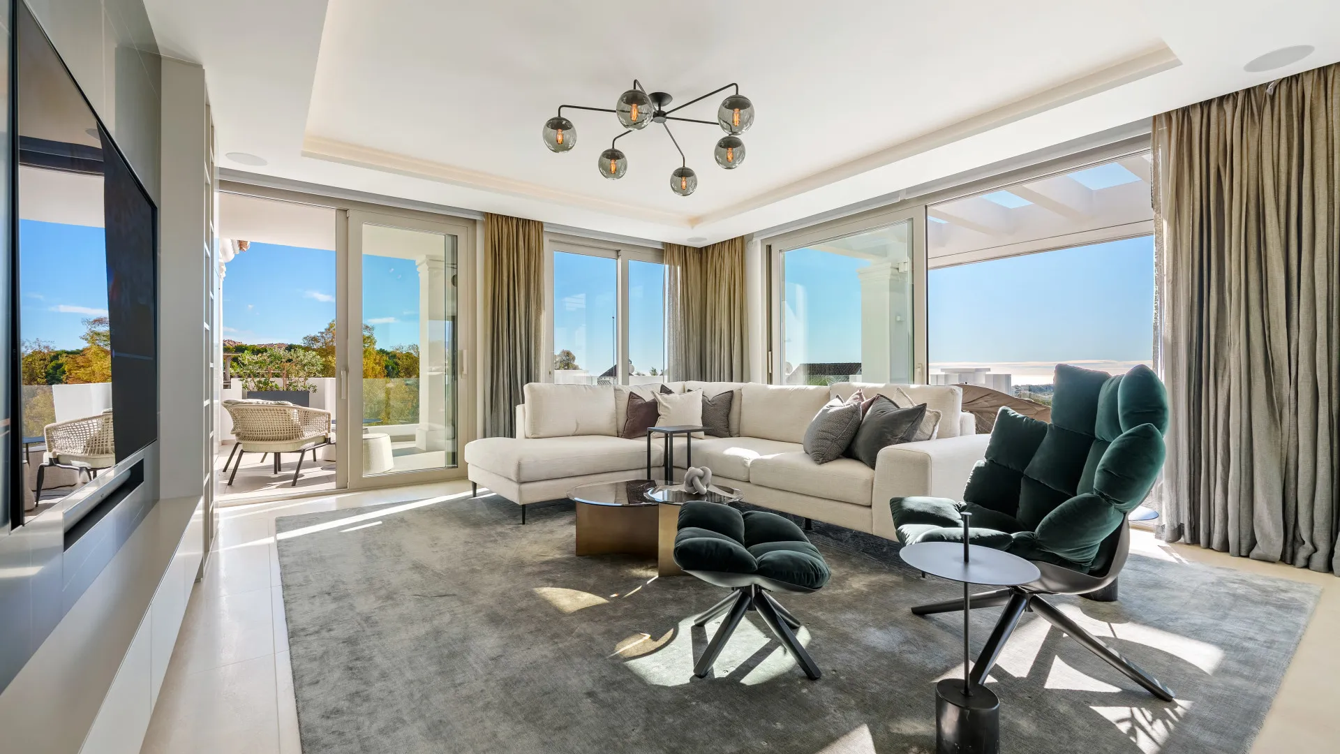 Buy duplex penthouse in Aloha