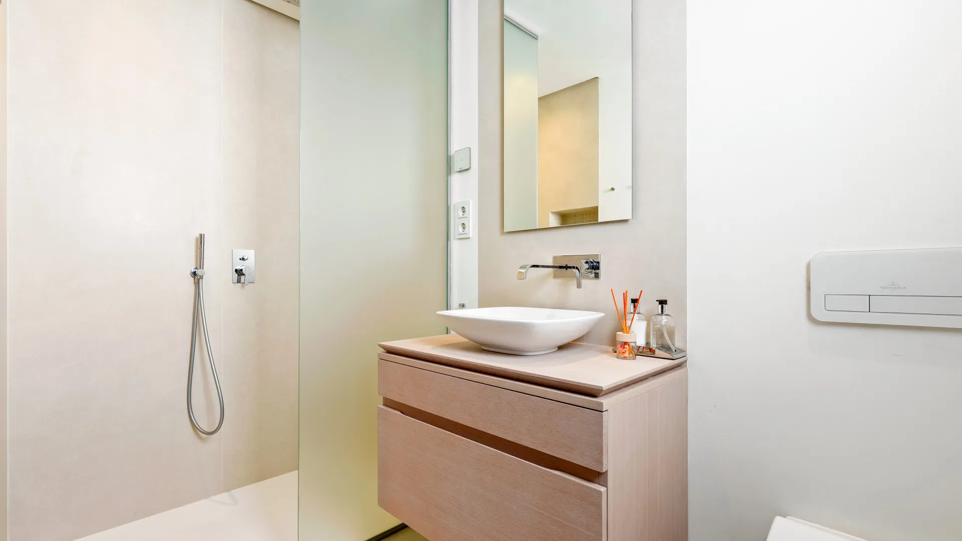 Buy duplex penthouse in Aloha