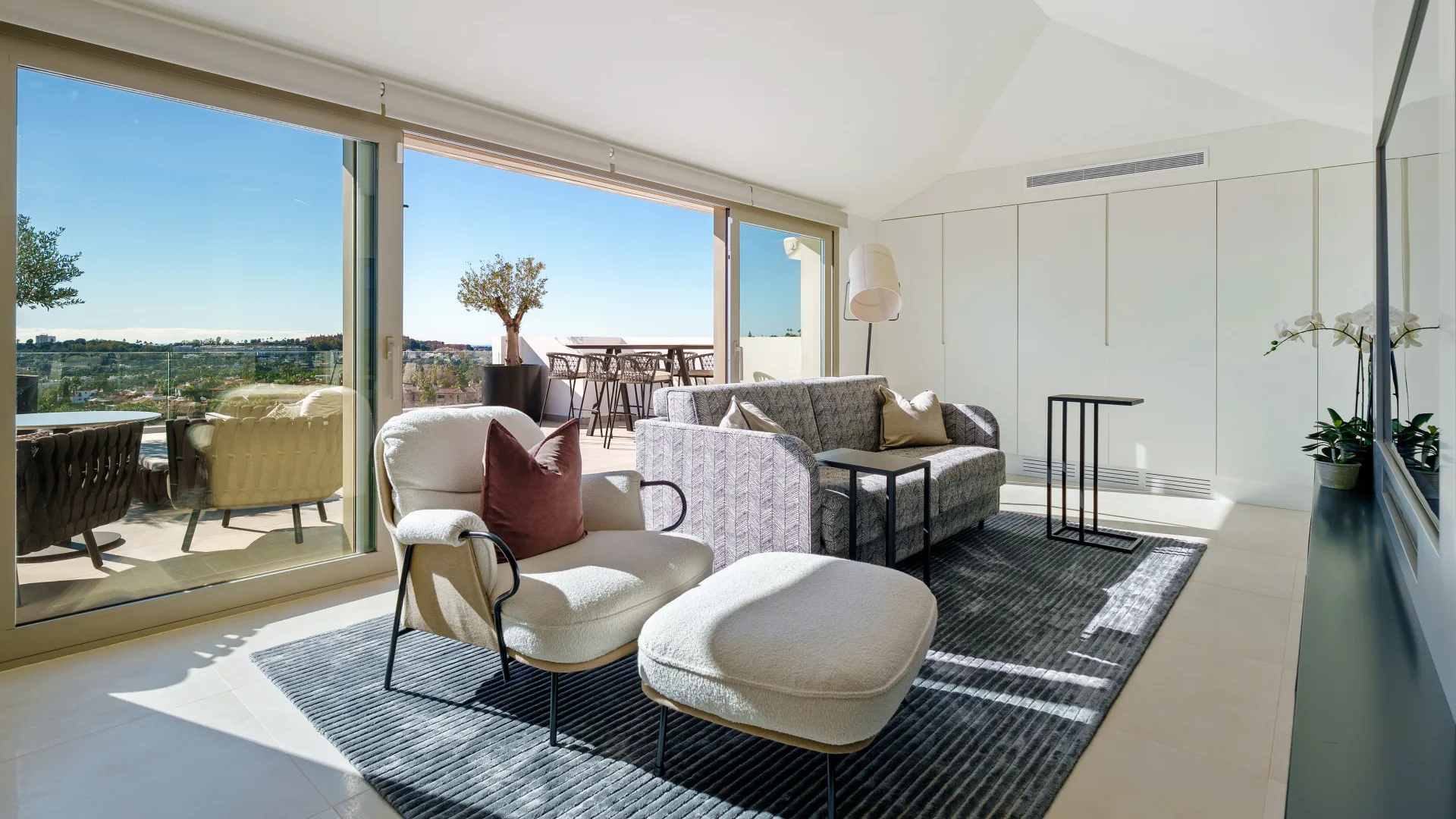 Buy duplex penthouse in Aloha