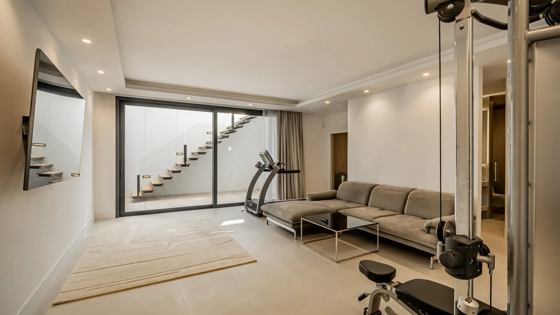 Villa a la venta en Los Flamingos con 5 dormitorios