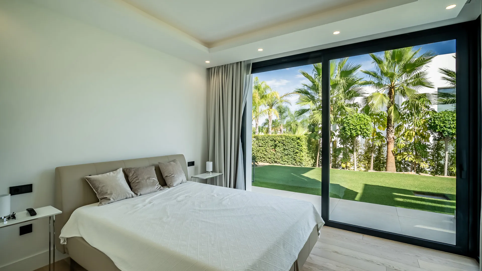 Villa a la venta en Los Flamingos con 5 dormitorios