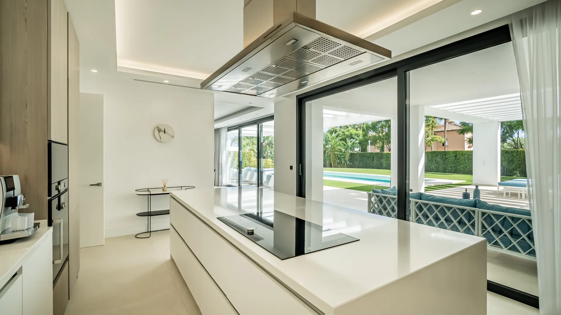 Villa a la venta en Los Flamingos con 5 dormitorios