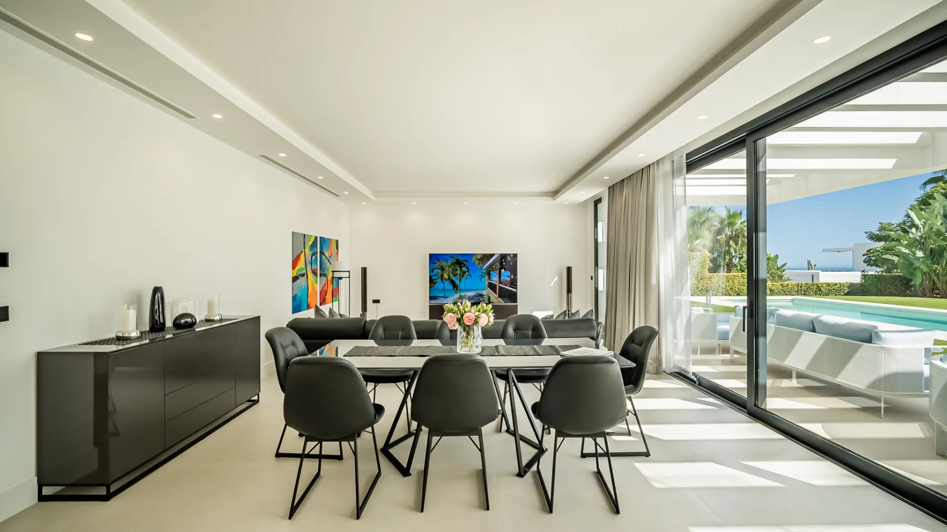 Villa a la venta en Los Flamingos con 5 dormitorios