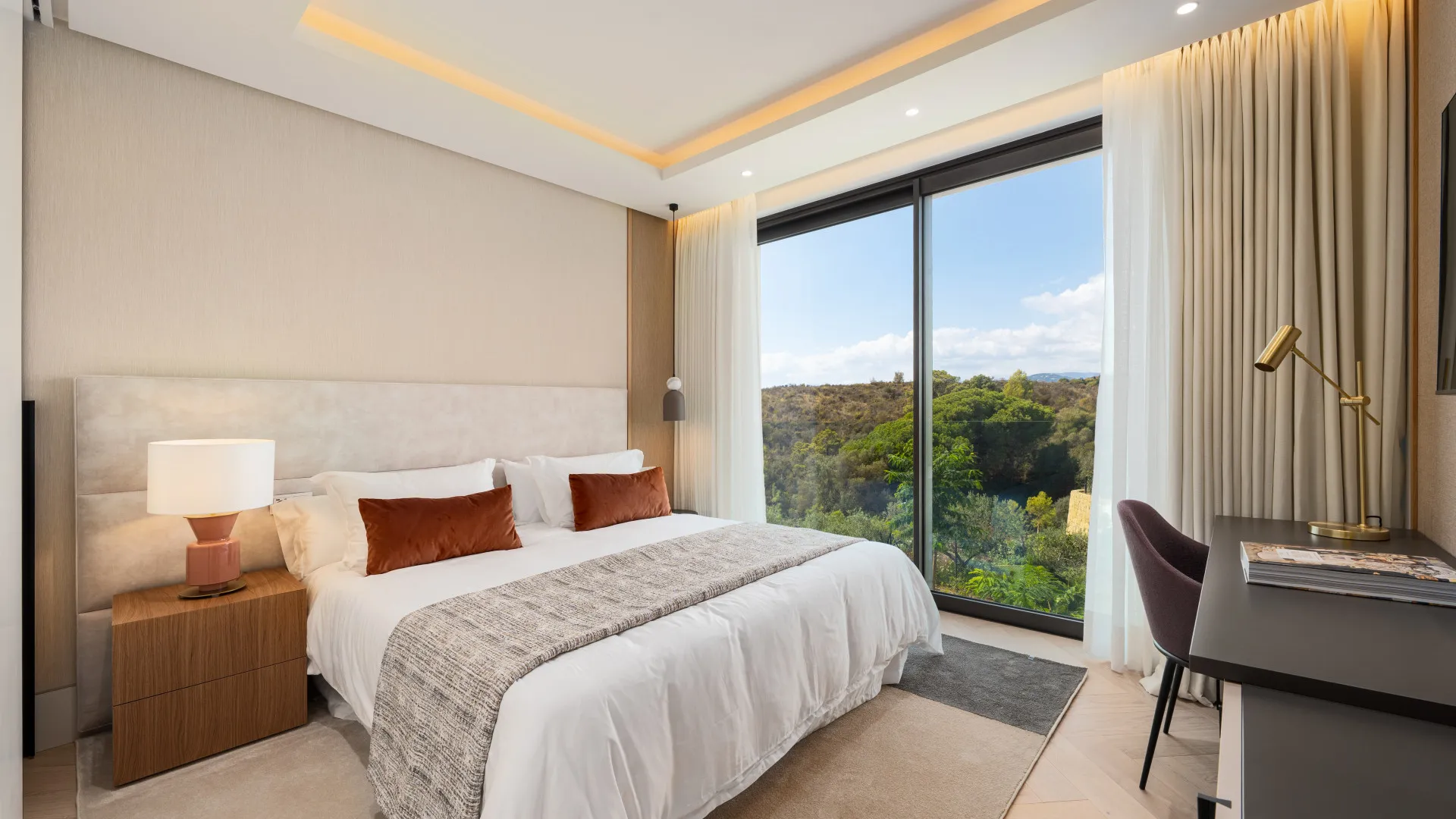 For sale 5 bedrooms villa in Marbella Hill Club