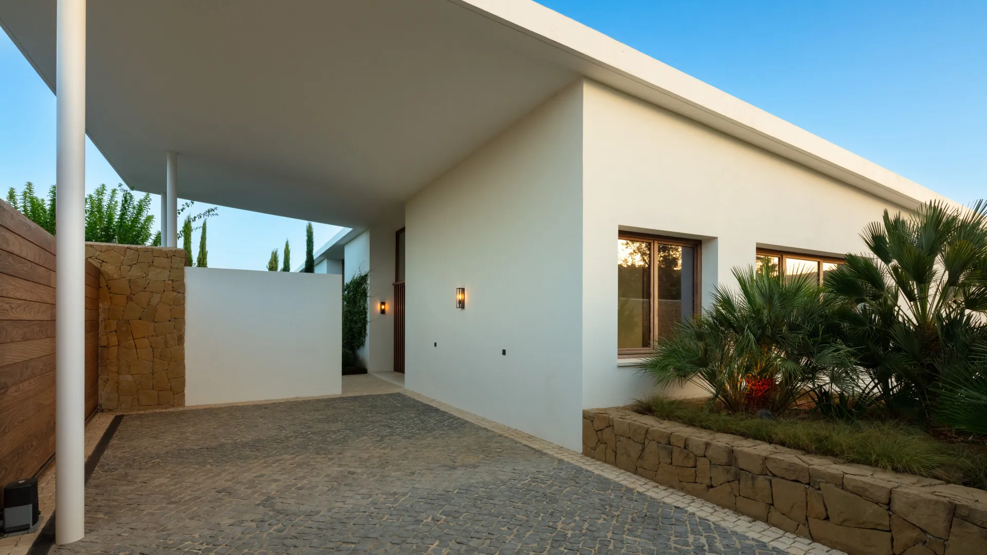 For sale villa in Finca Cortesin