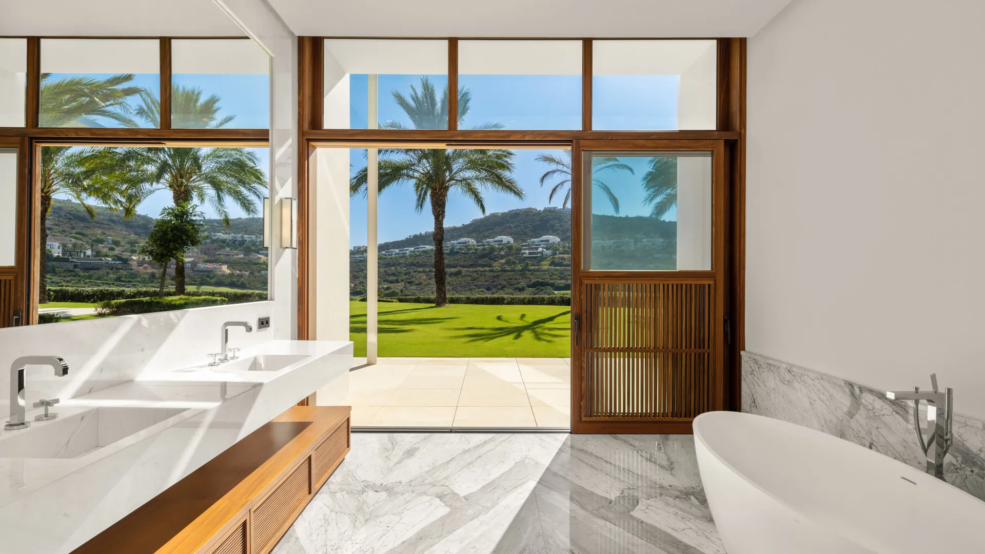 For sale villa in Finca Cortesin