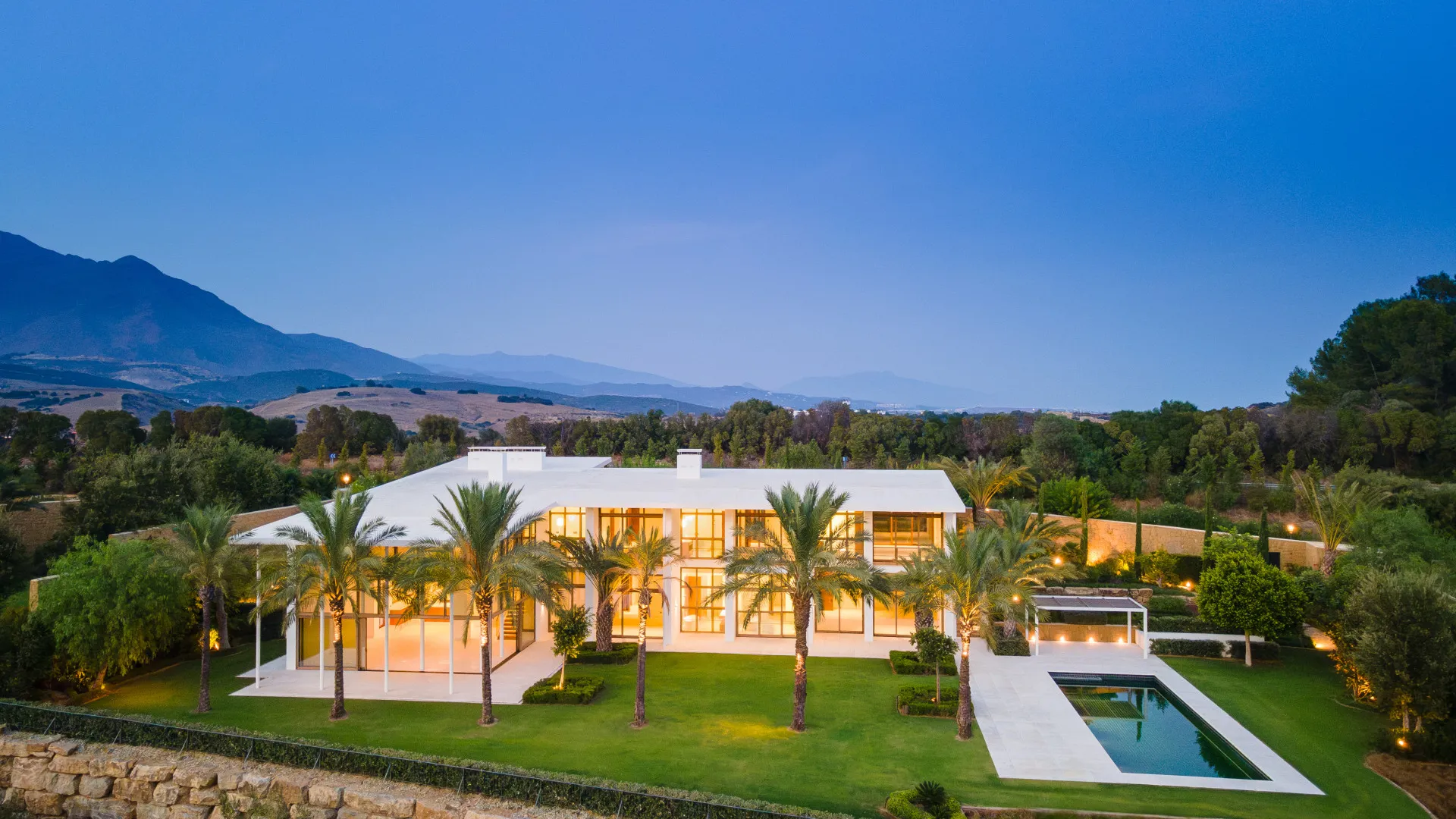 For sale villa in Finca Cortesin