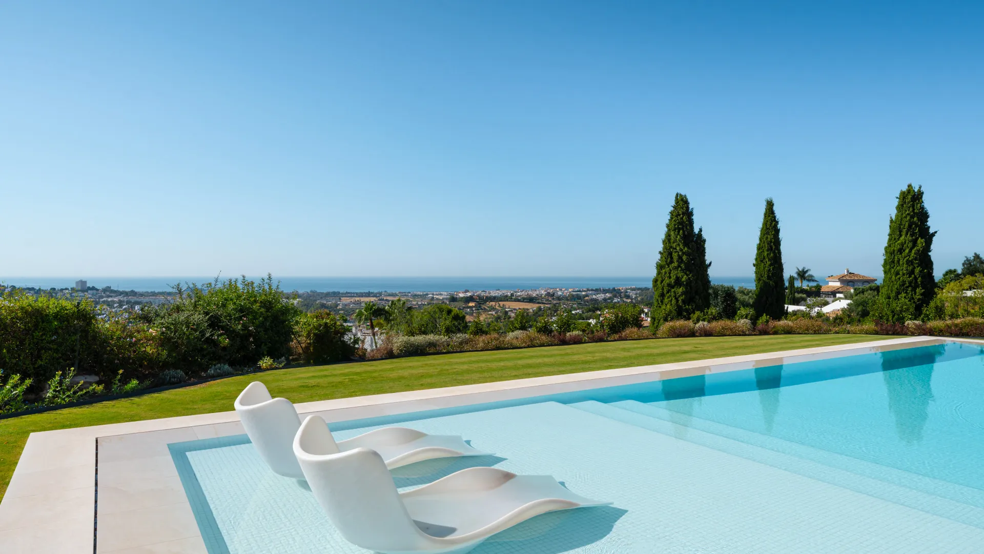El Herrojo villa for sale
