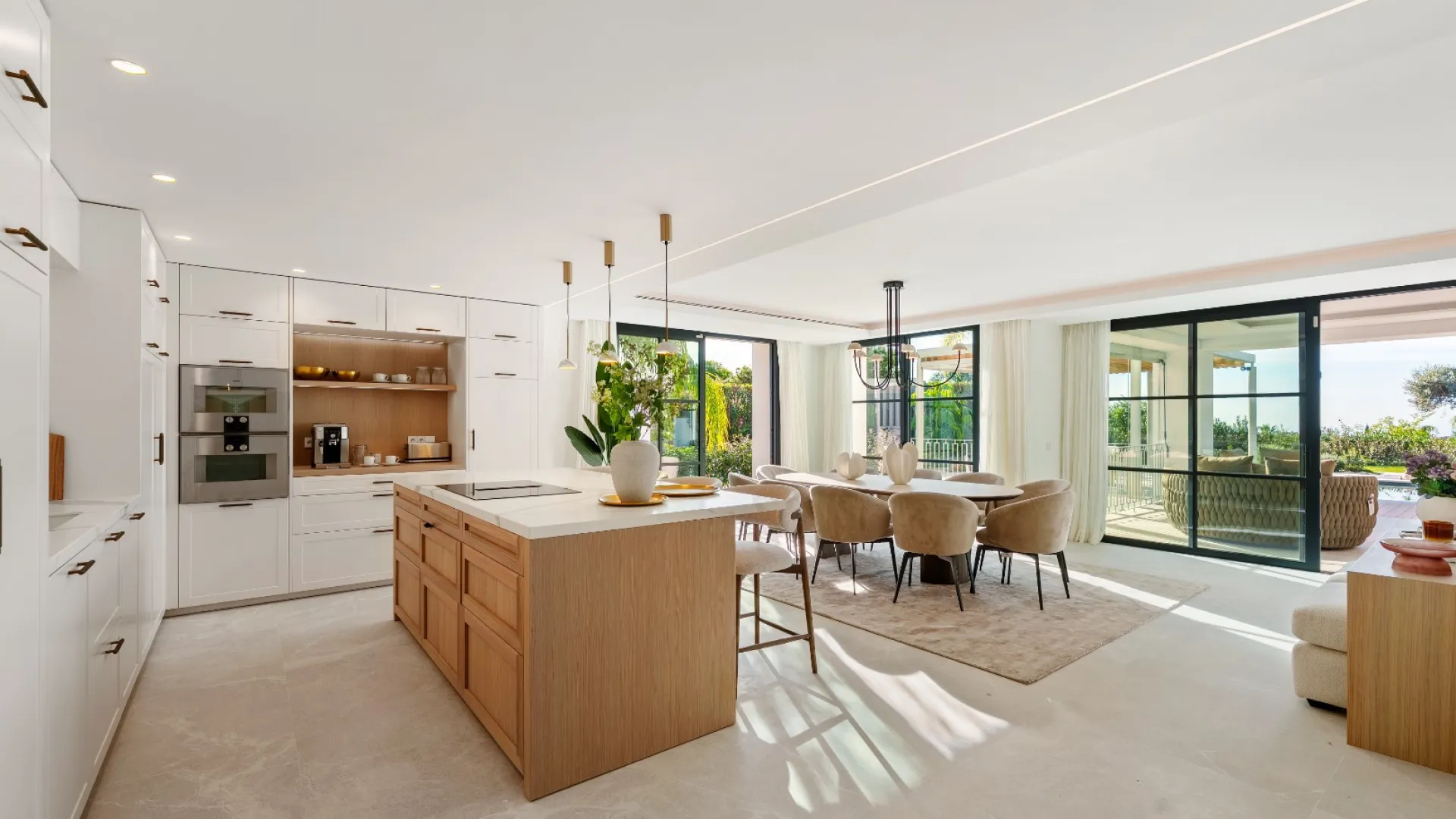Se vende villa de 5 dormitorios en La Quinta