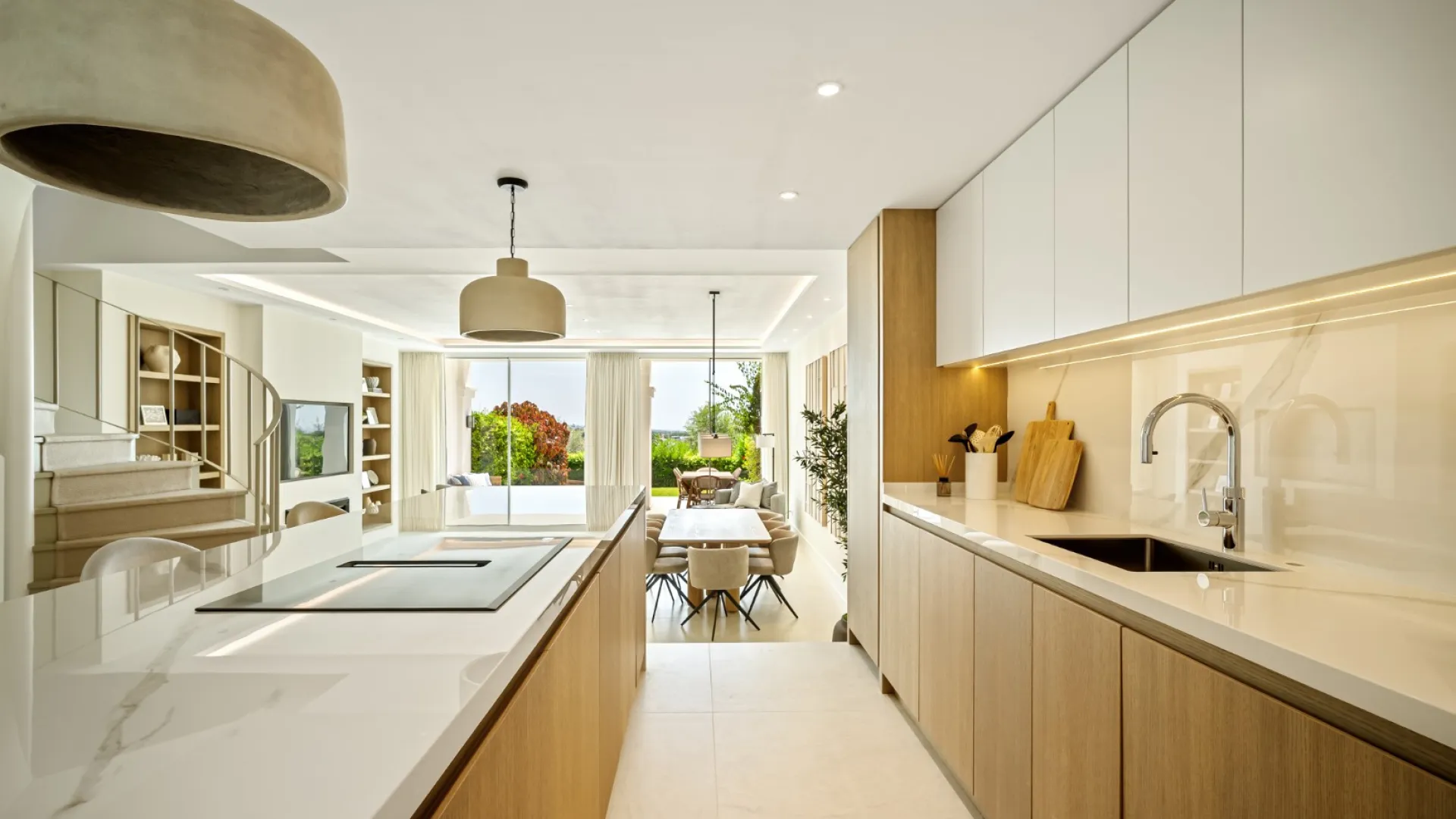 For sale town house in La Quinta with 4 bedrooms