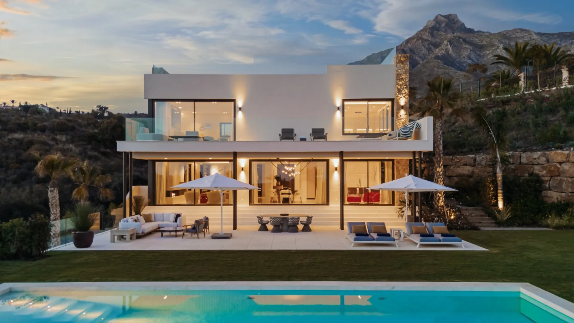 For sale 5 bedrooms villa in Marbella Hill Club