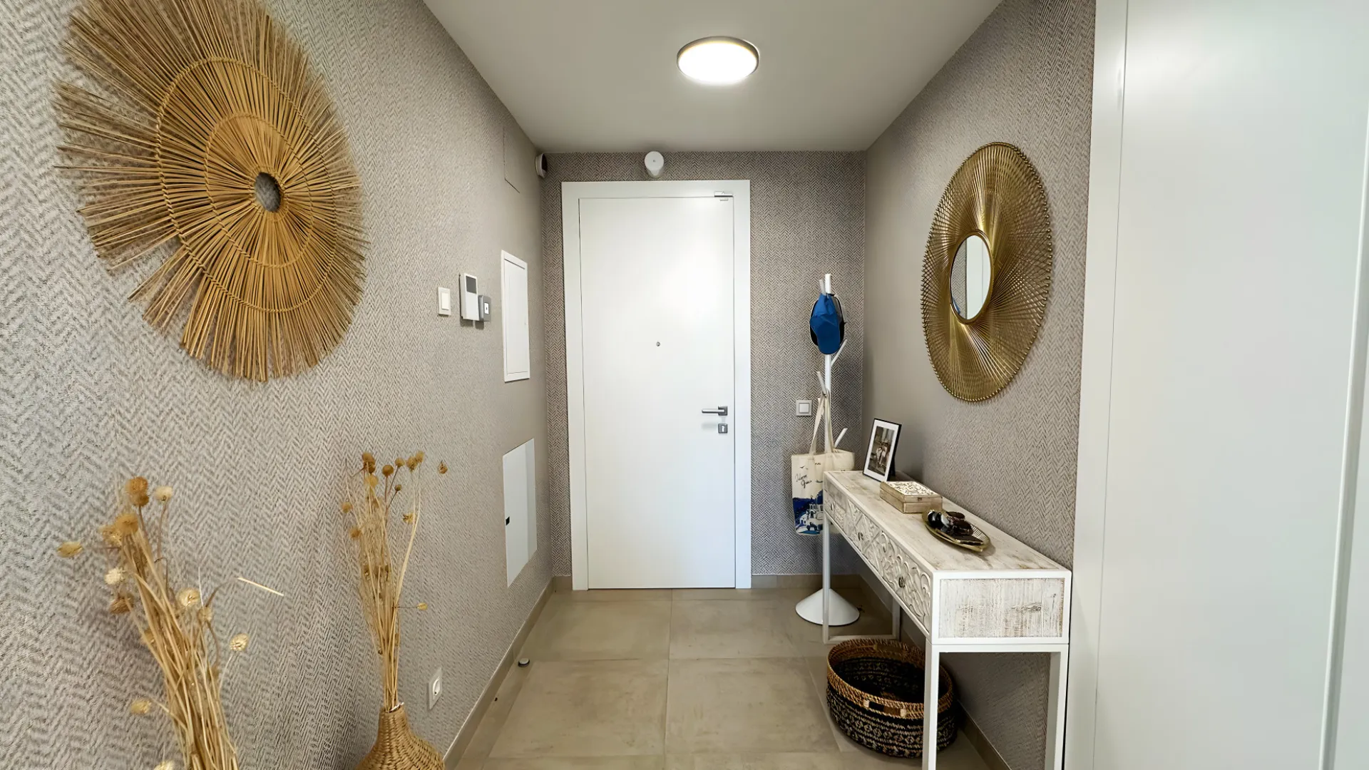 For sale apartment with 3 bedrooms in El Campanario Hills
