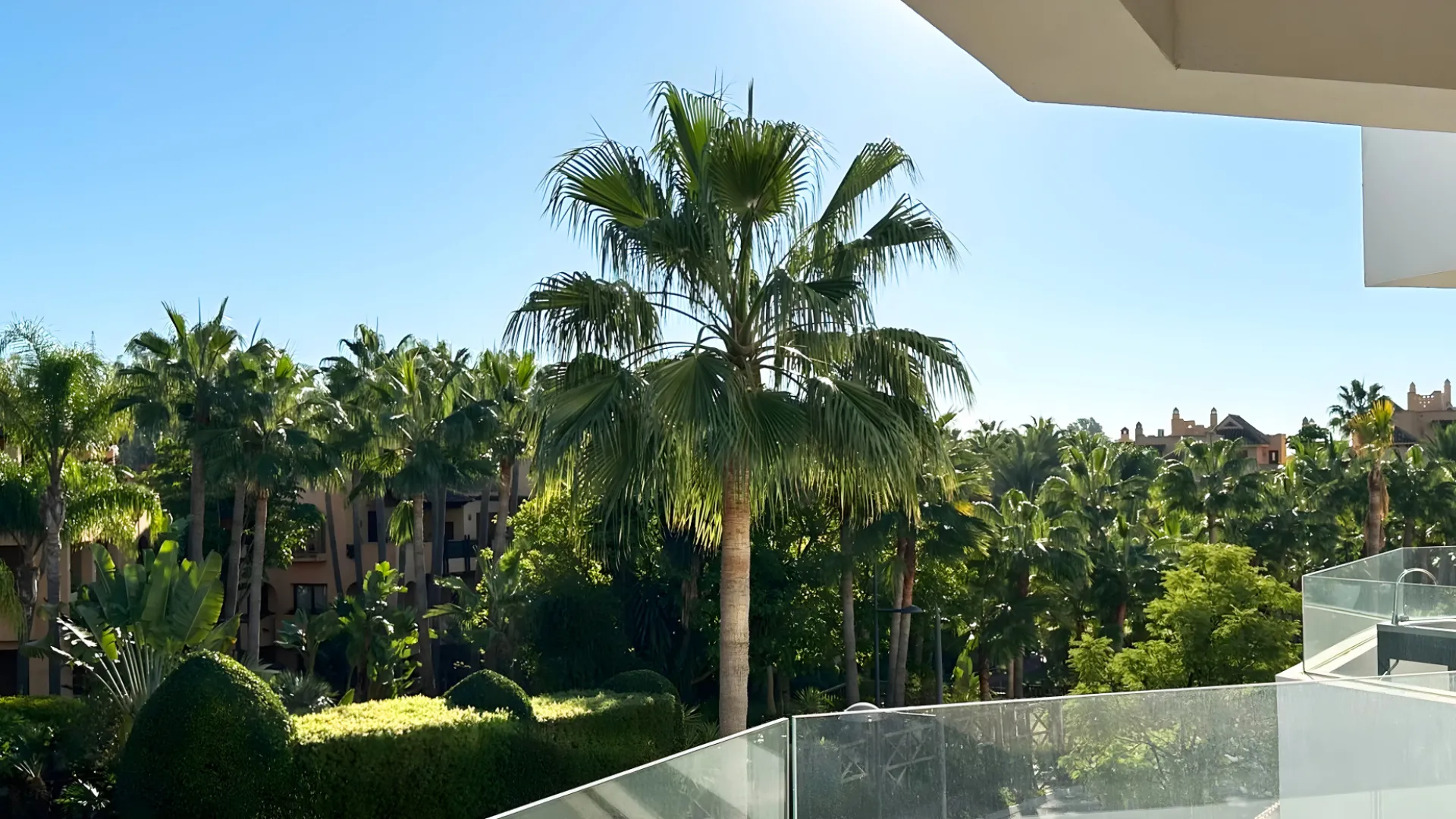 For sale apartment with 3 bedrooms in El Campanario Hills