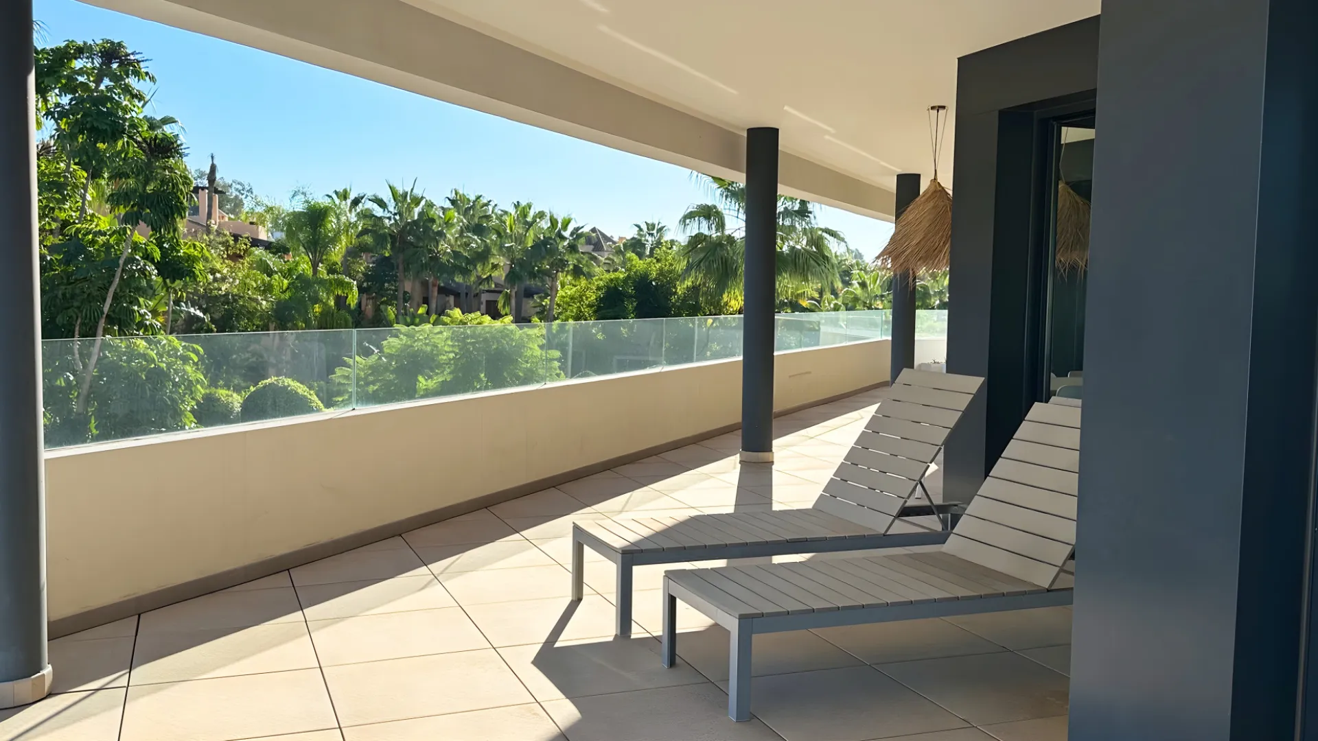 For sale apartment with 3 bedrooms in El Campanario Hills