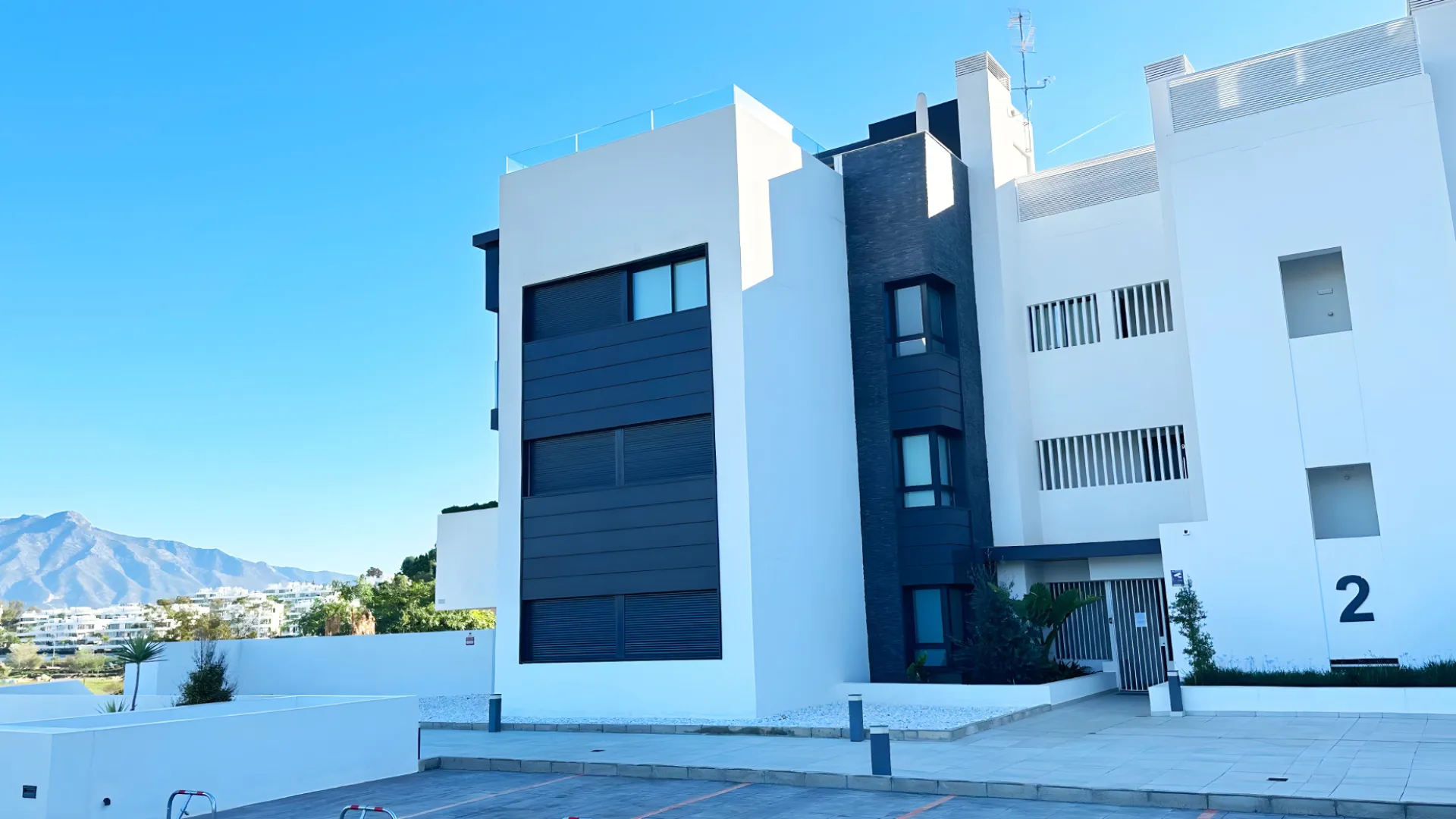 For sale apartment with 3 bedrooms in El Campanario Hills