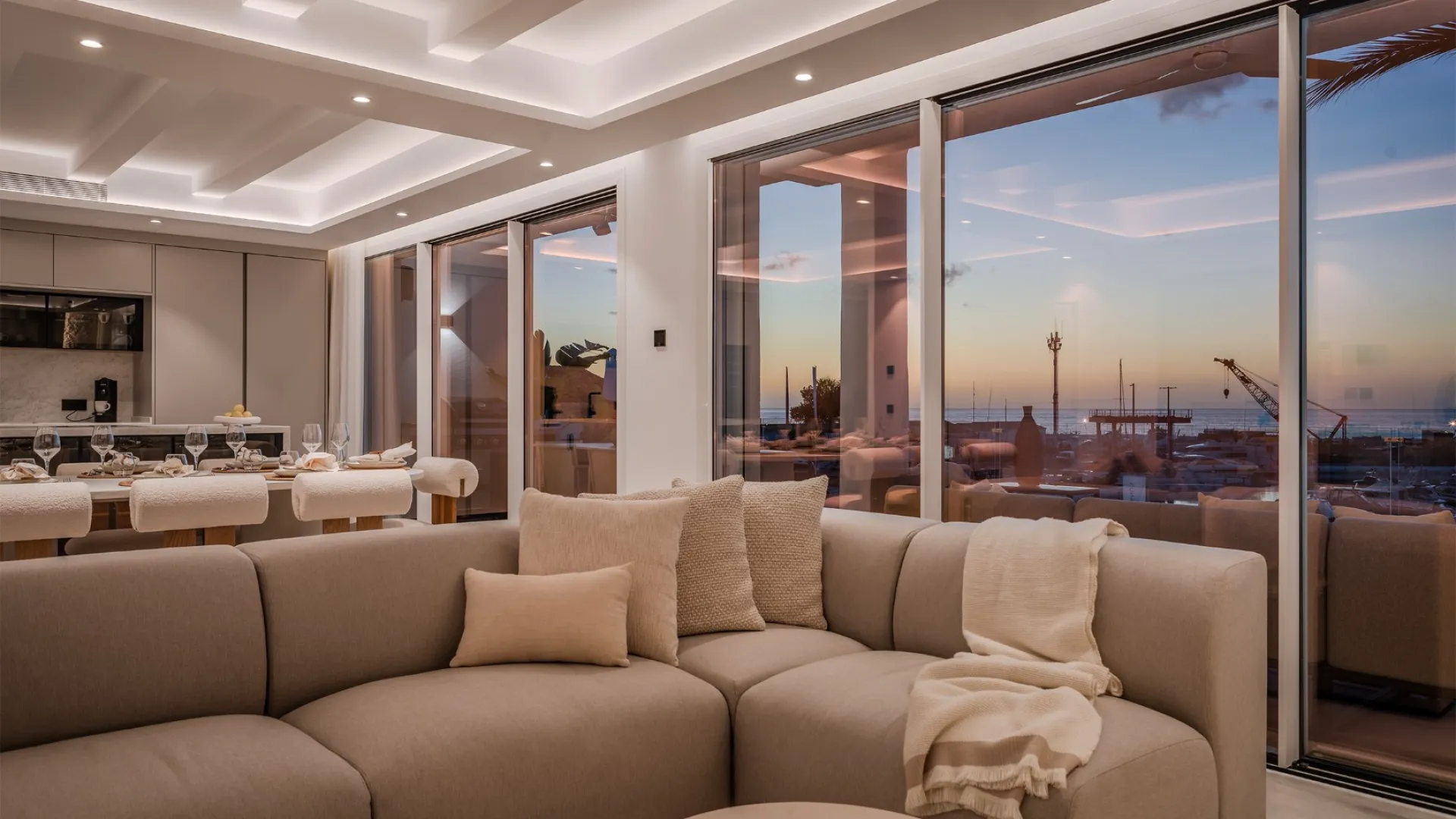 For sale 4 bedrooms duplex penthouse in Marbella - Puerto Banus