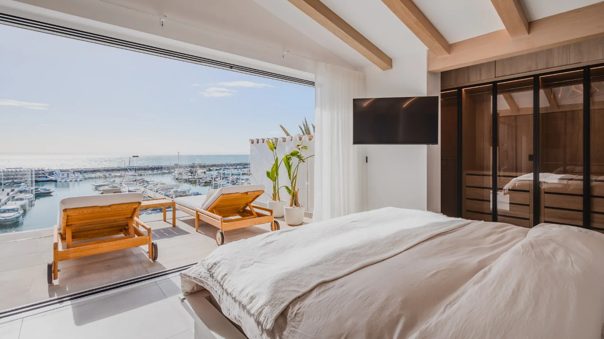 For sale 4 bedrooms duplex penthouse in Marbella - Puerto Banus