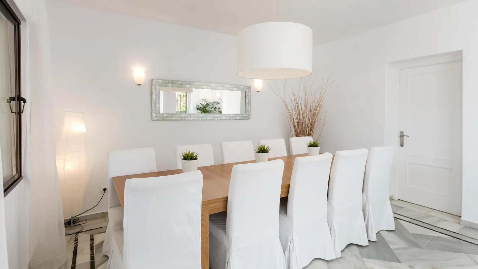 Se vende villa en Nueva Andalucia