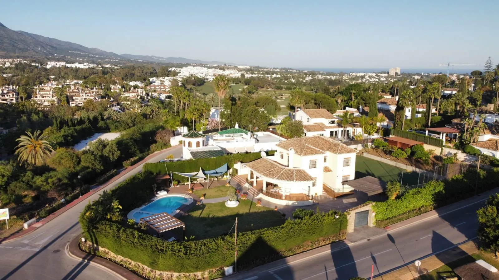 Se vende villa en Nueva Andalucia