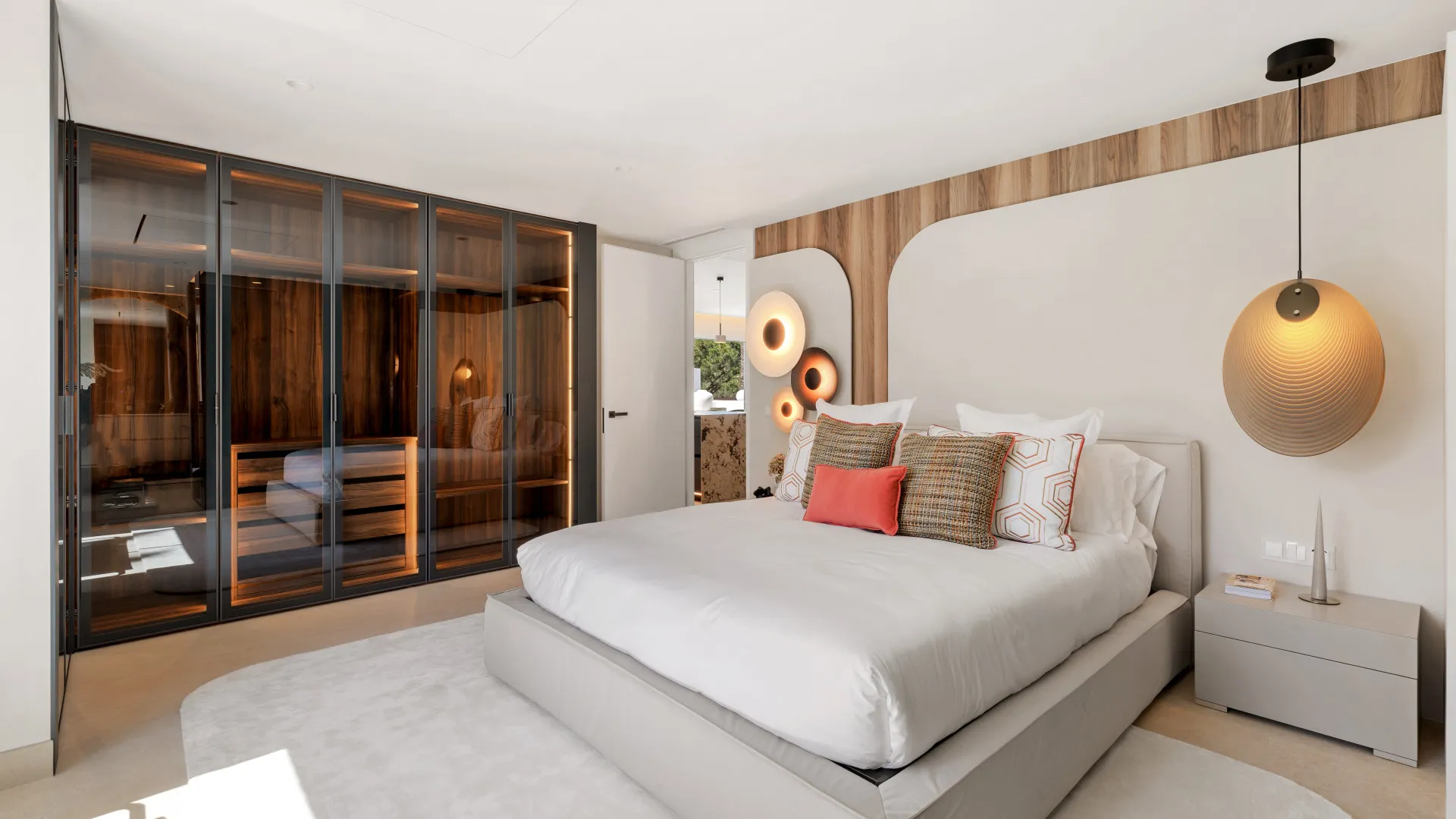 Buy Marbella City apartment with 3 bedrooms