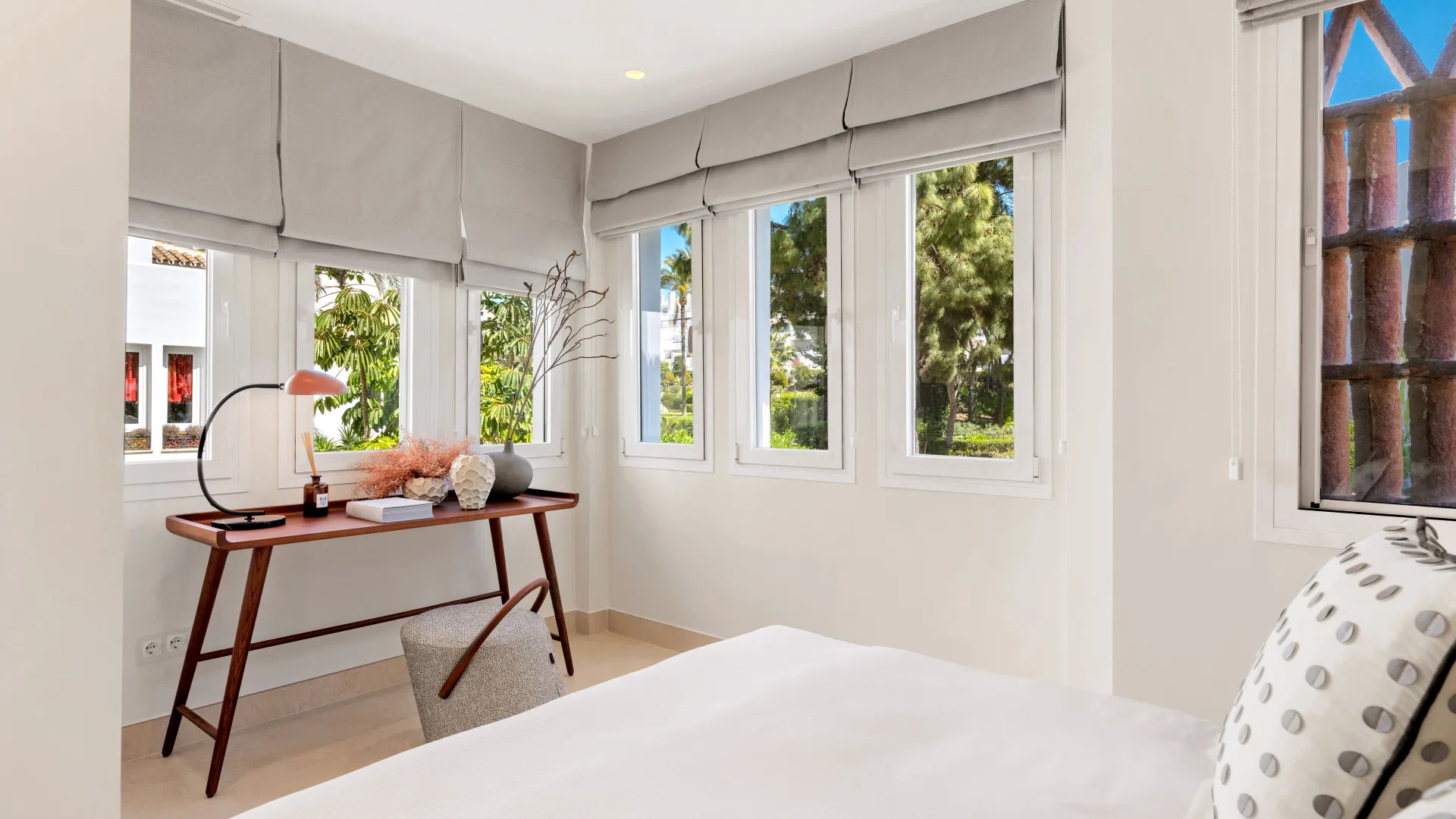 Buy Marbella City apartment with 3 bedrooms