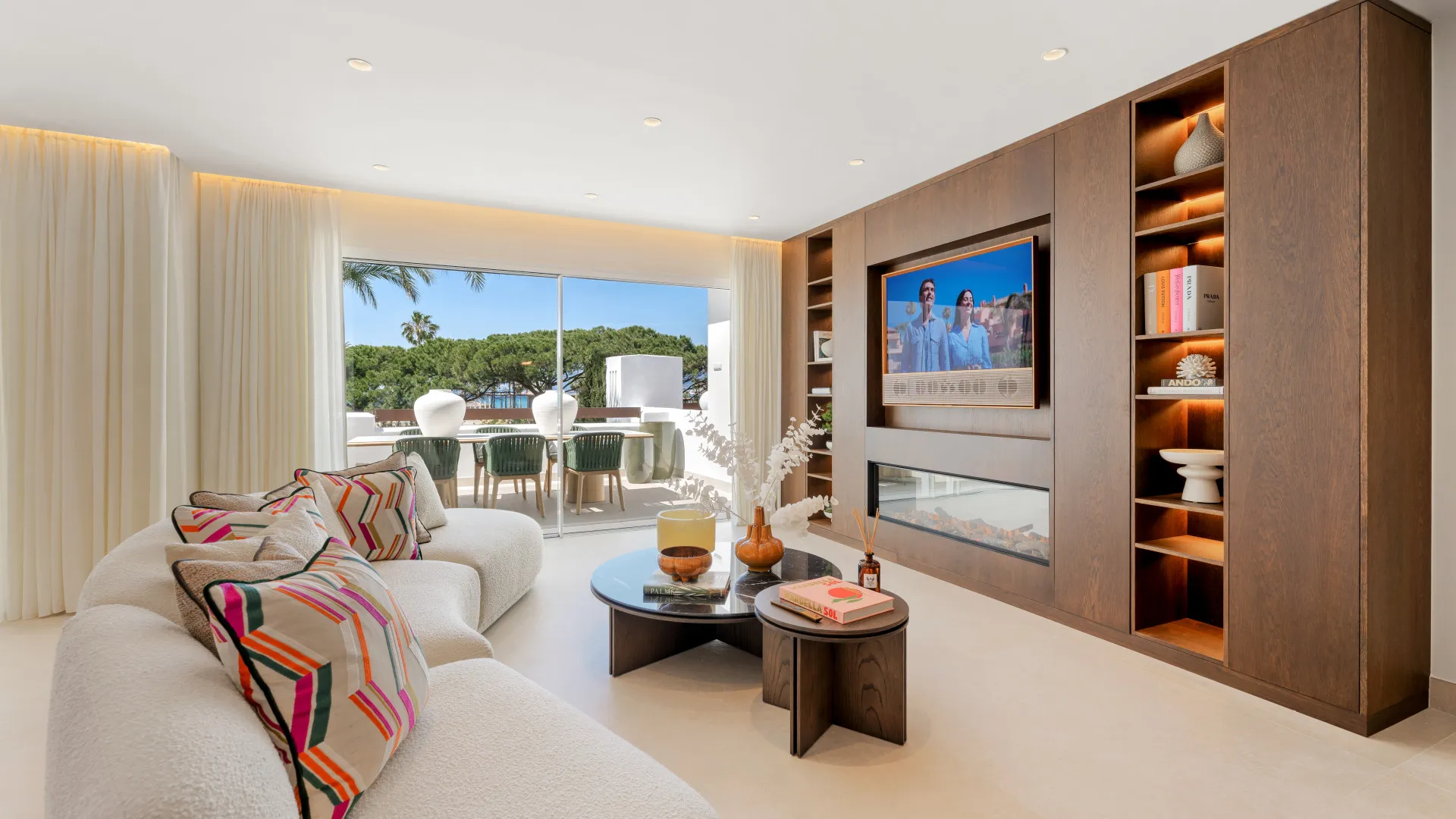 Buy Marbella City apartment with 3 bedrooms