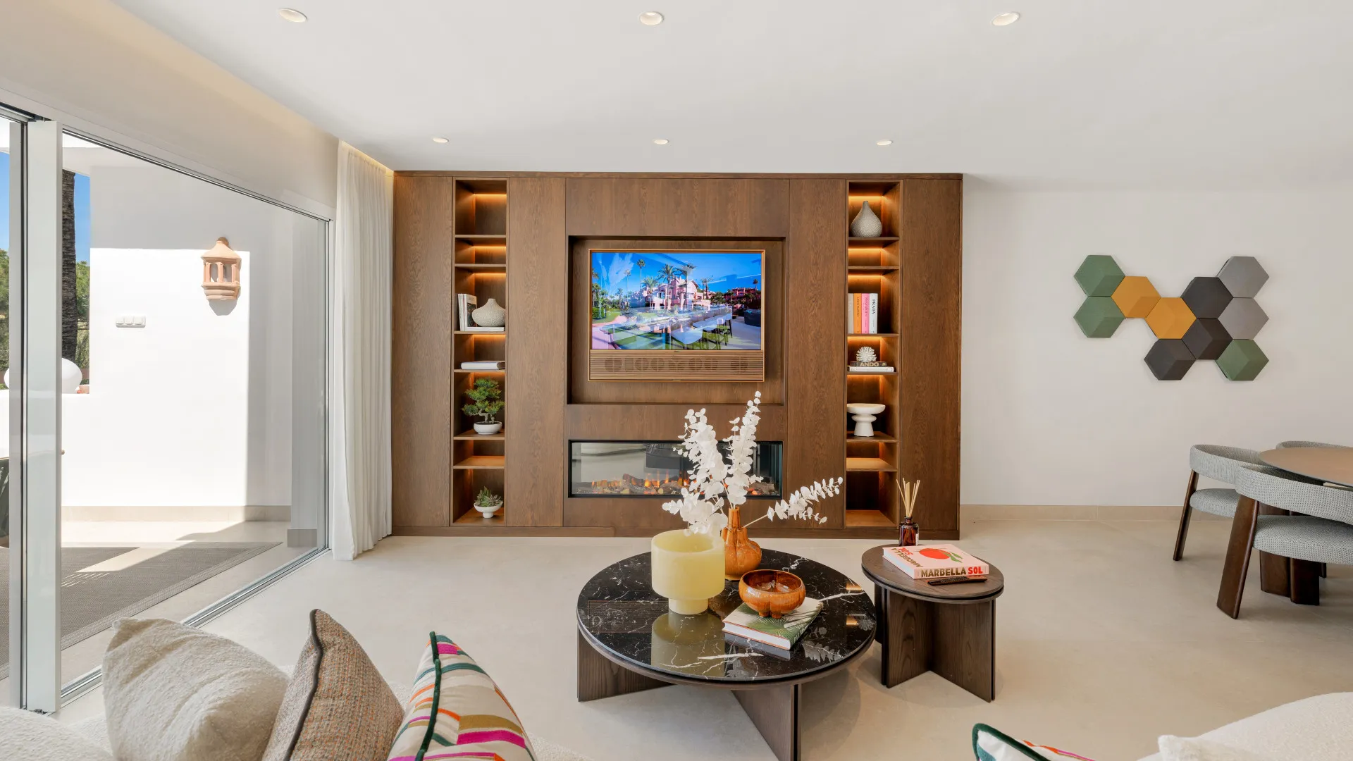 Buy Marbella City apartment with 3 bedrooms
