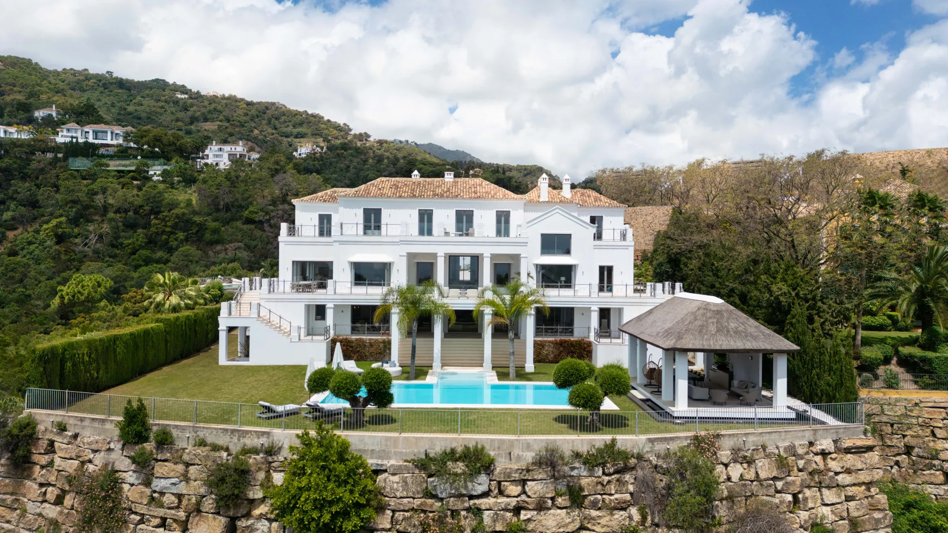 Villa for sale in El Madroñal with 5 bedrooms