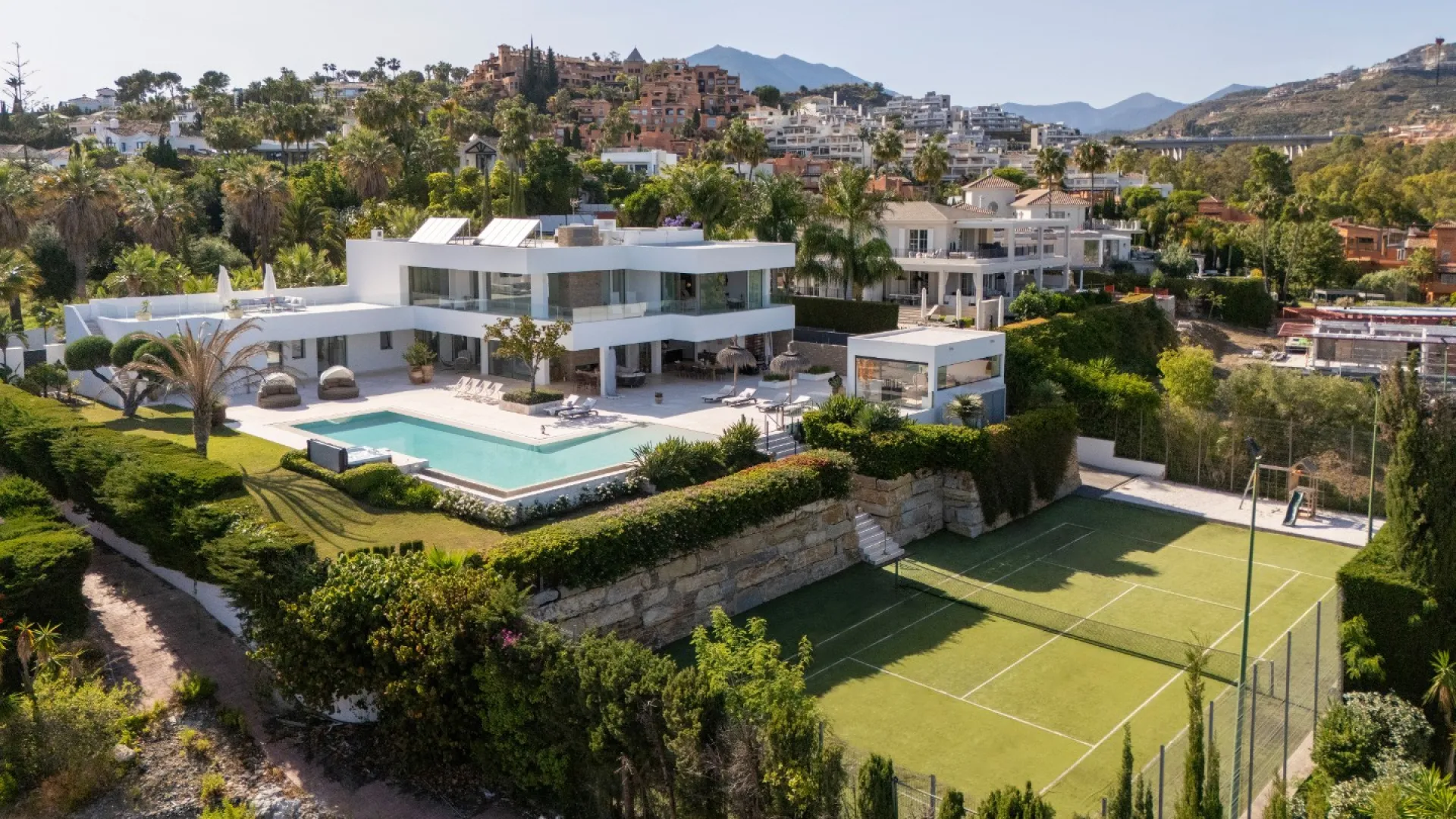 Villa de 7 dormitorios a la venta en La Cerquilla