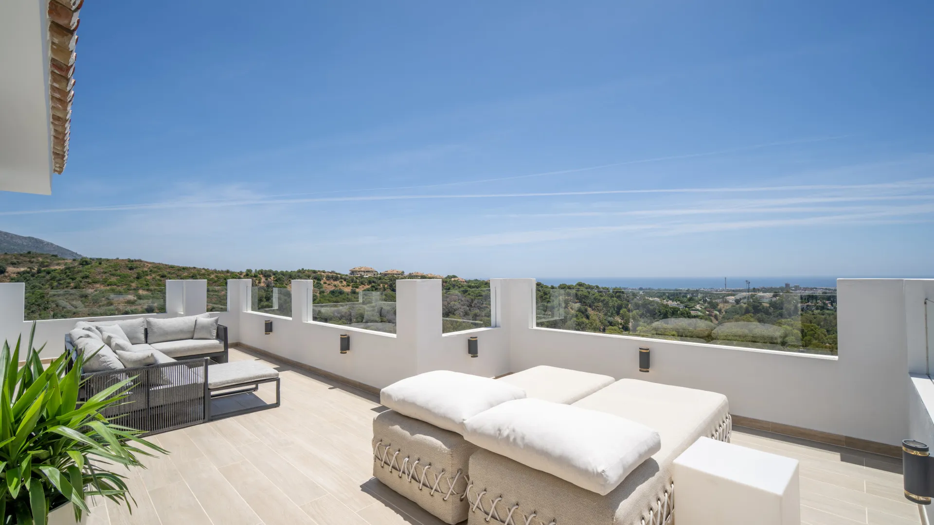 Buy Las Lomas de Nueva Andalucia villa