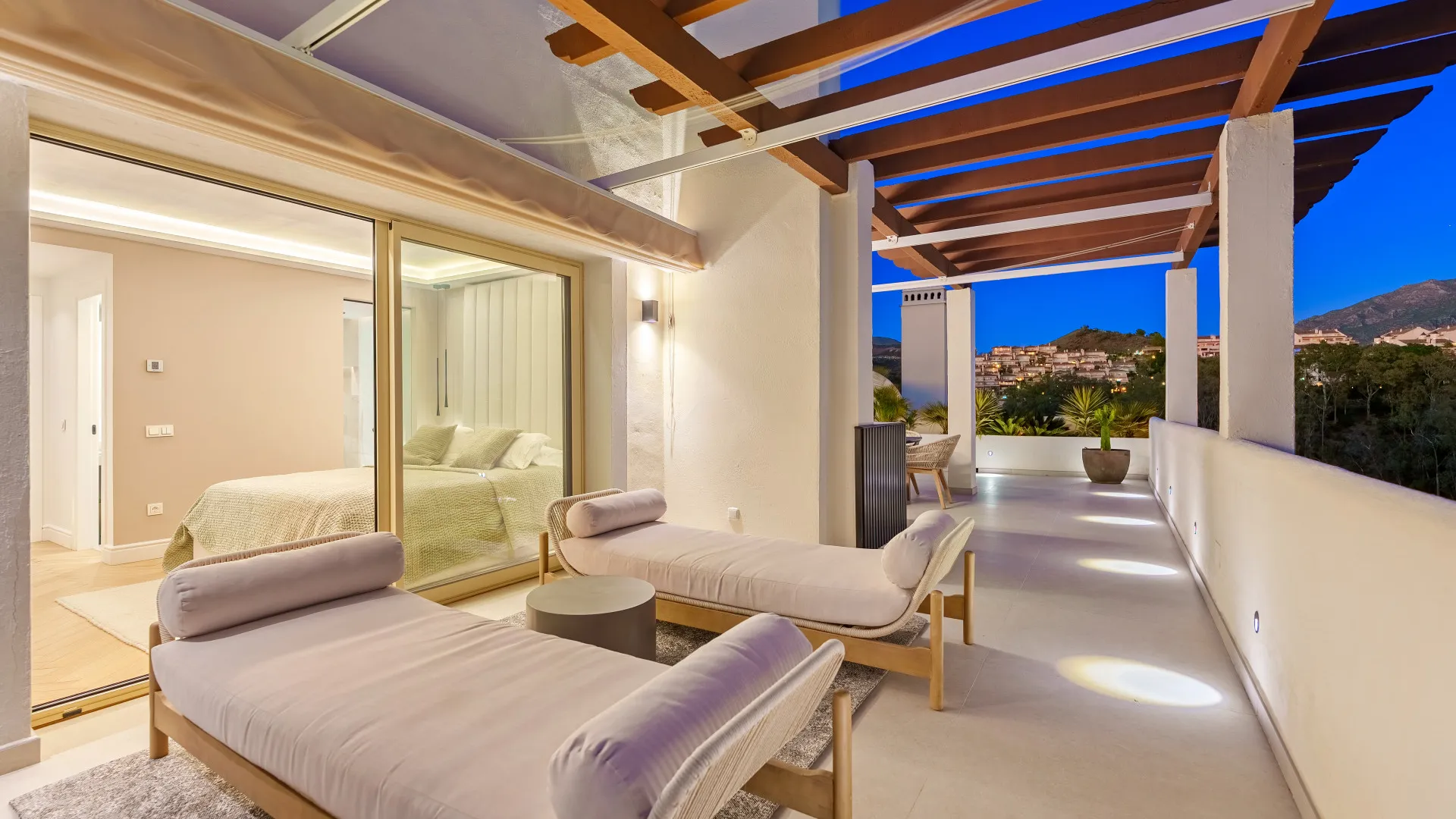 Se vende atico duplex de 3 dormitorios en Palacetes Los Belvederes