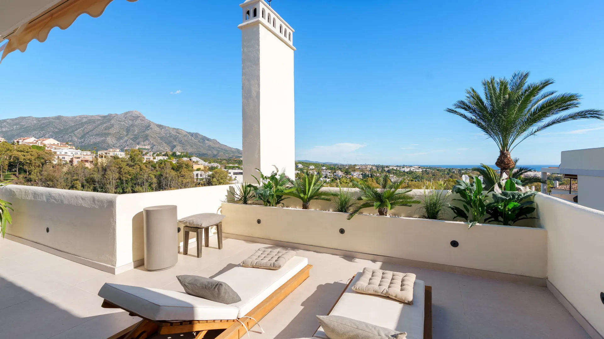 Se vende atico duplex de 3 dormitorios en Palacetes Los Belvederes