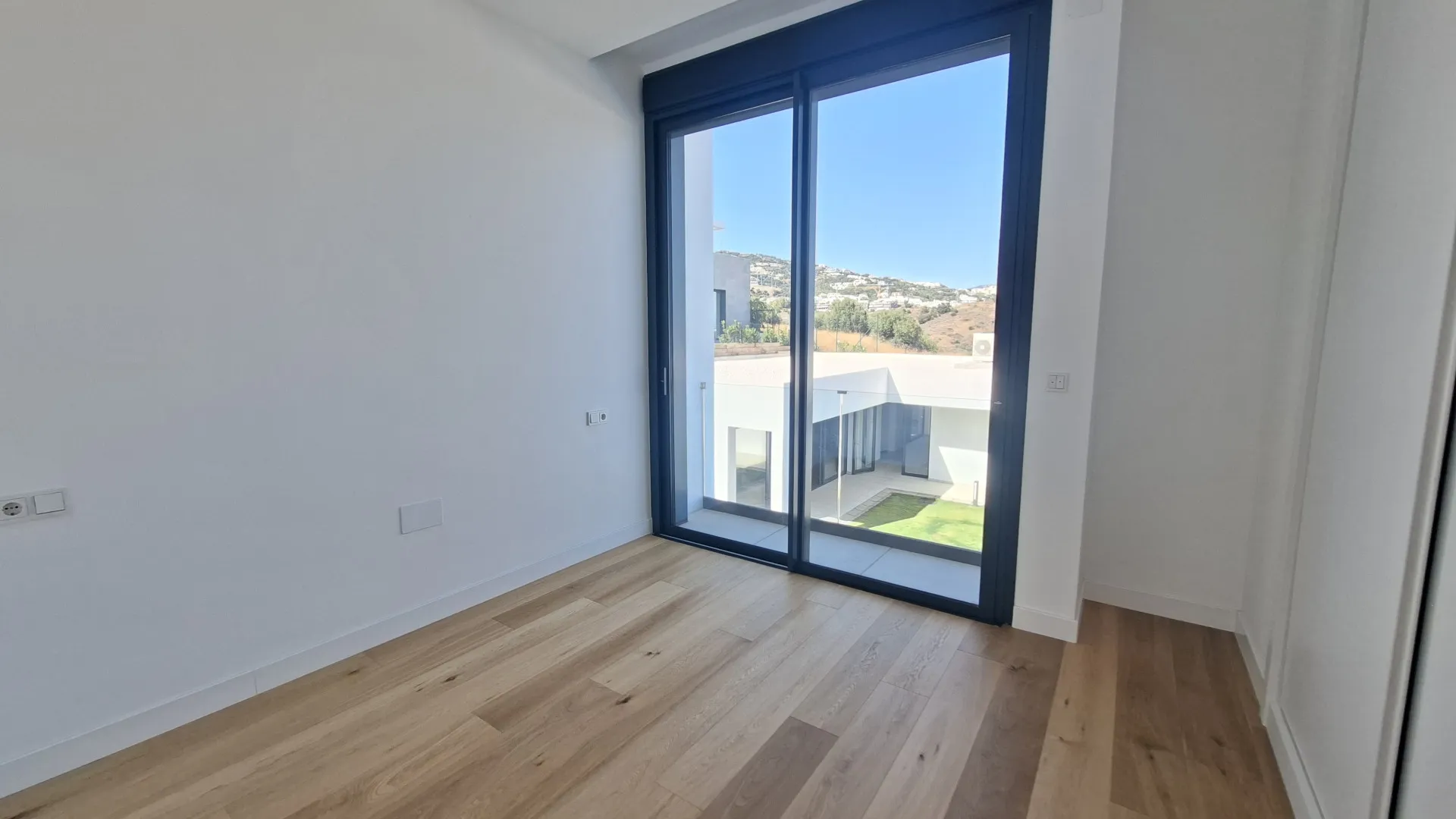 For sale Rio Real town house