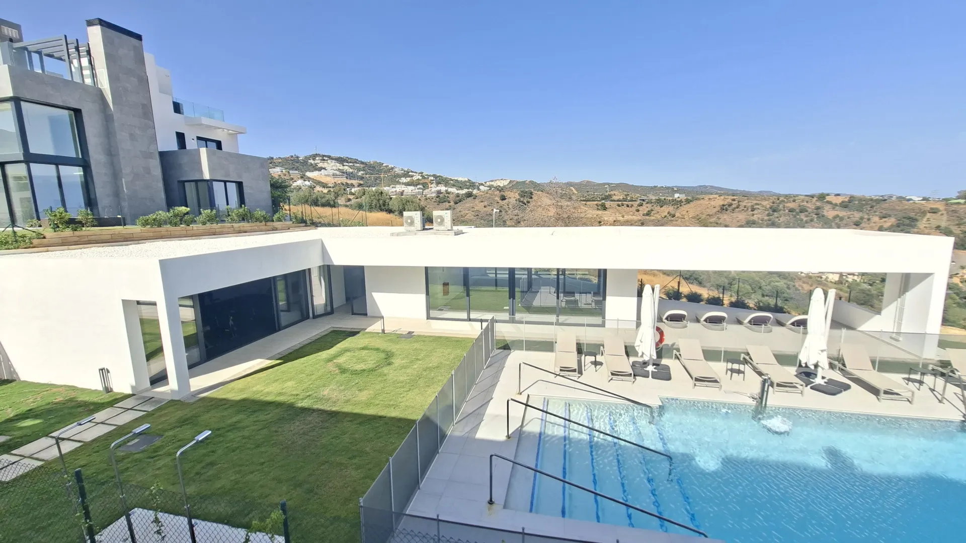 For sale Rio Real town house