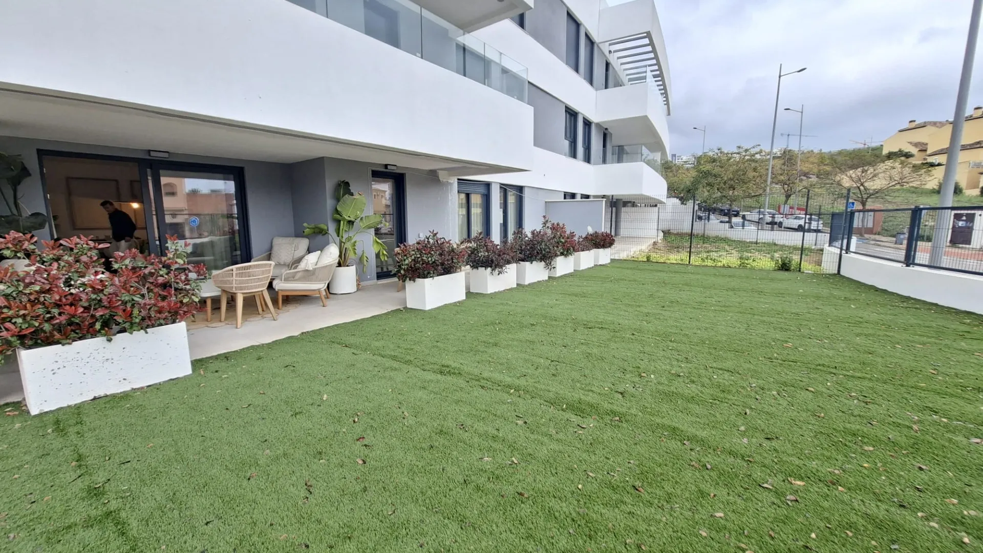 For sale 2 bedrooms apartment in Estepona Centre