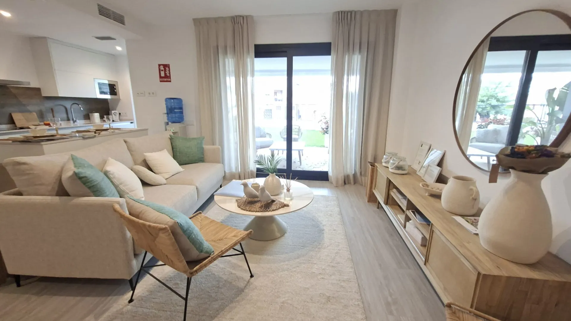 For sale 2 bedrooms apartment in Estepona Centre