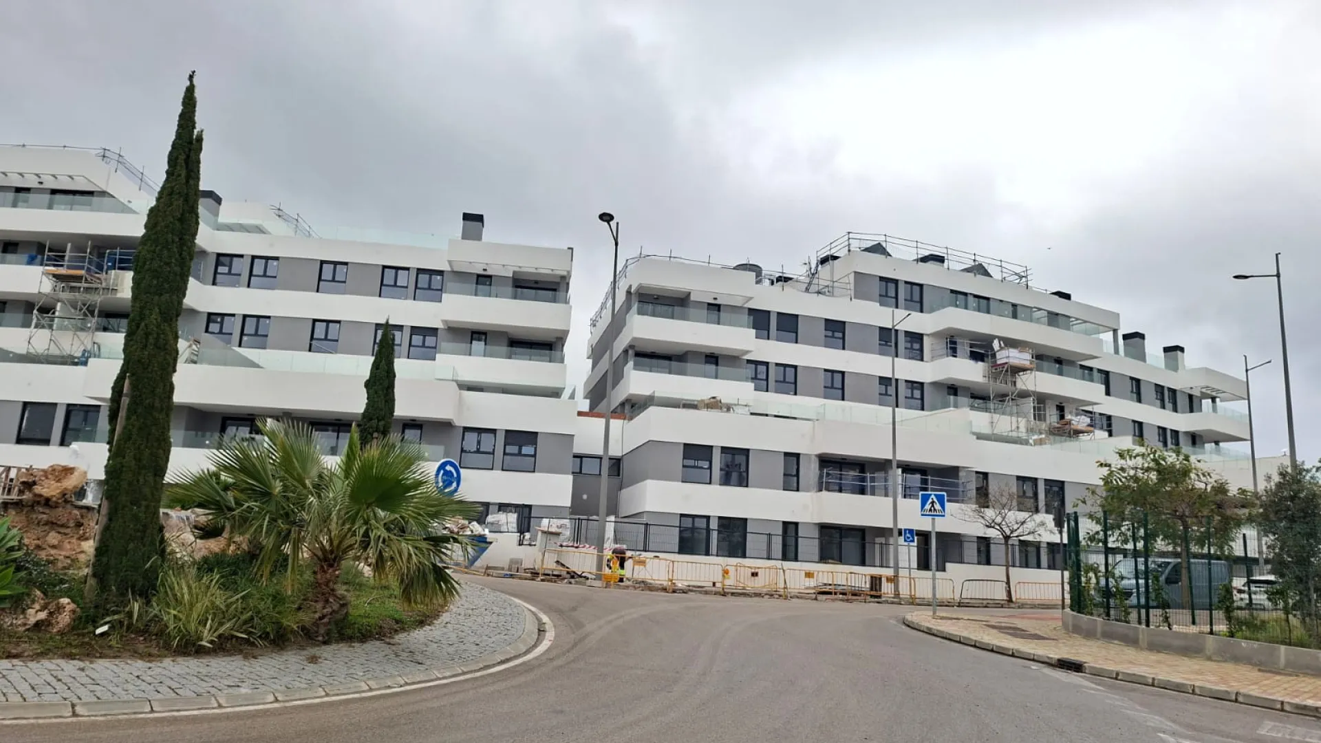 For sale 2 bedrooms apartment in Estepona Centre