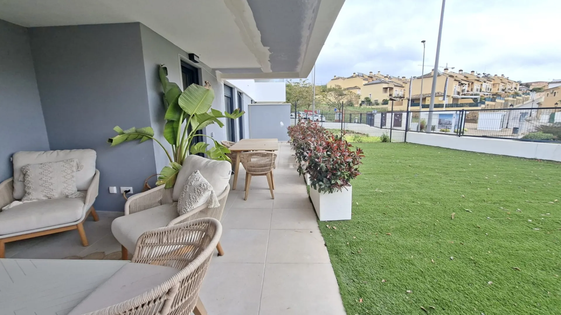 For sale 2 bedrooms apartment in Estepona Centre