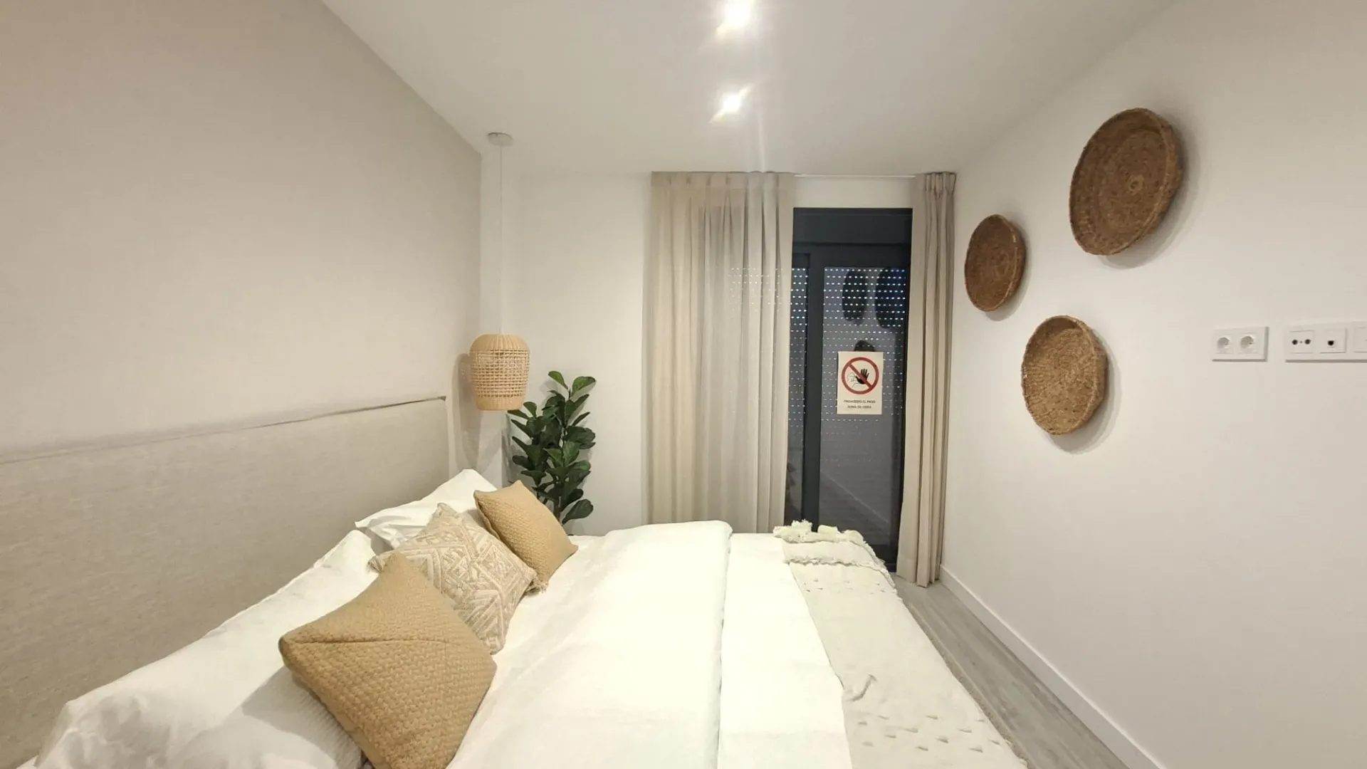 For sale 2 bedrooms apartment in Estepona Centre